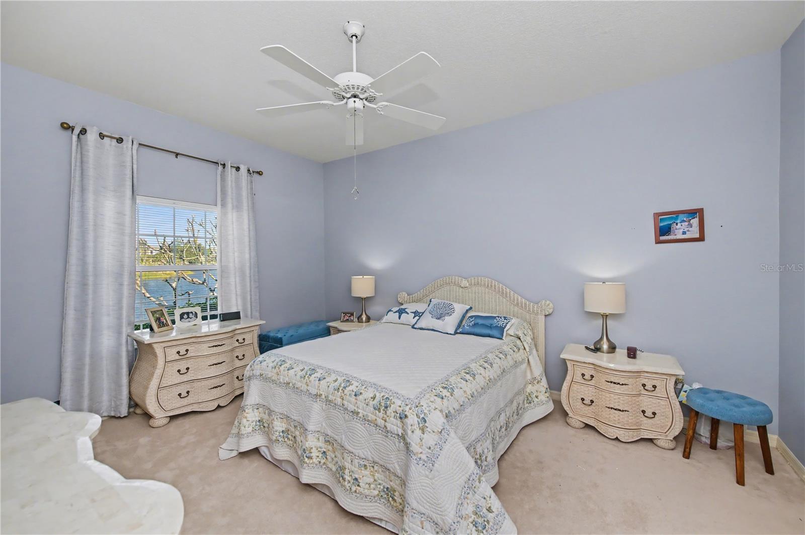 HERITAGE OAK PARK- WATERS EDGE VILLAS - Residential