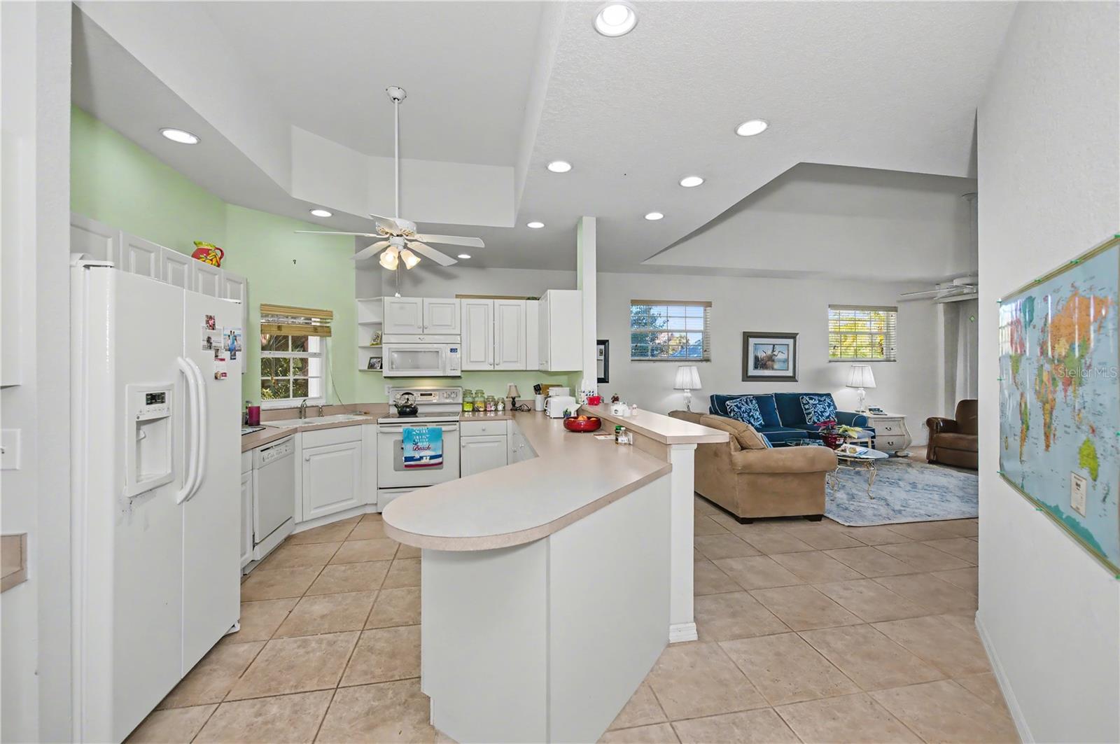 HERITAGE OAK PARK- WATERS EDGE VILLAS - Residential