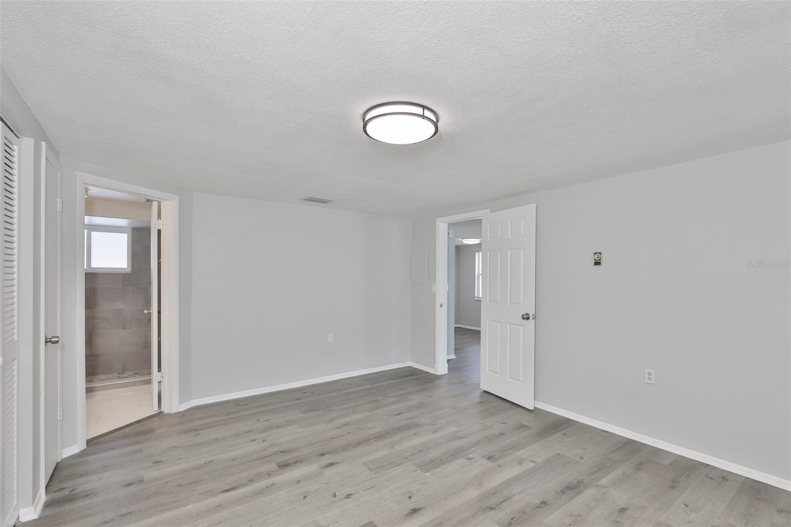 DODGE CITY - Residential Lease