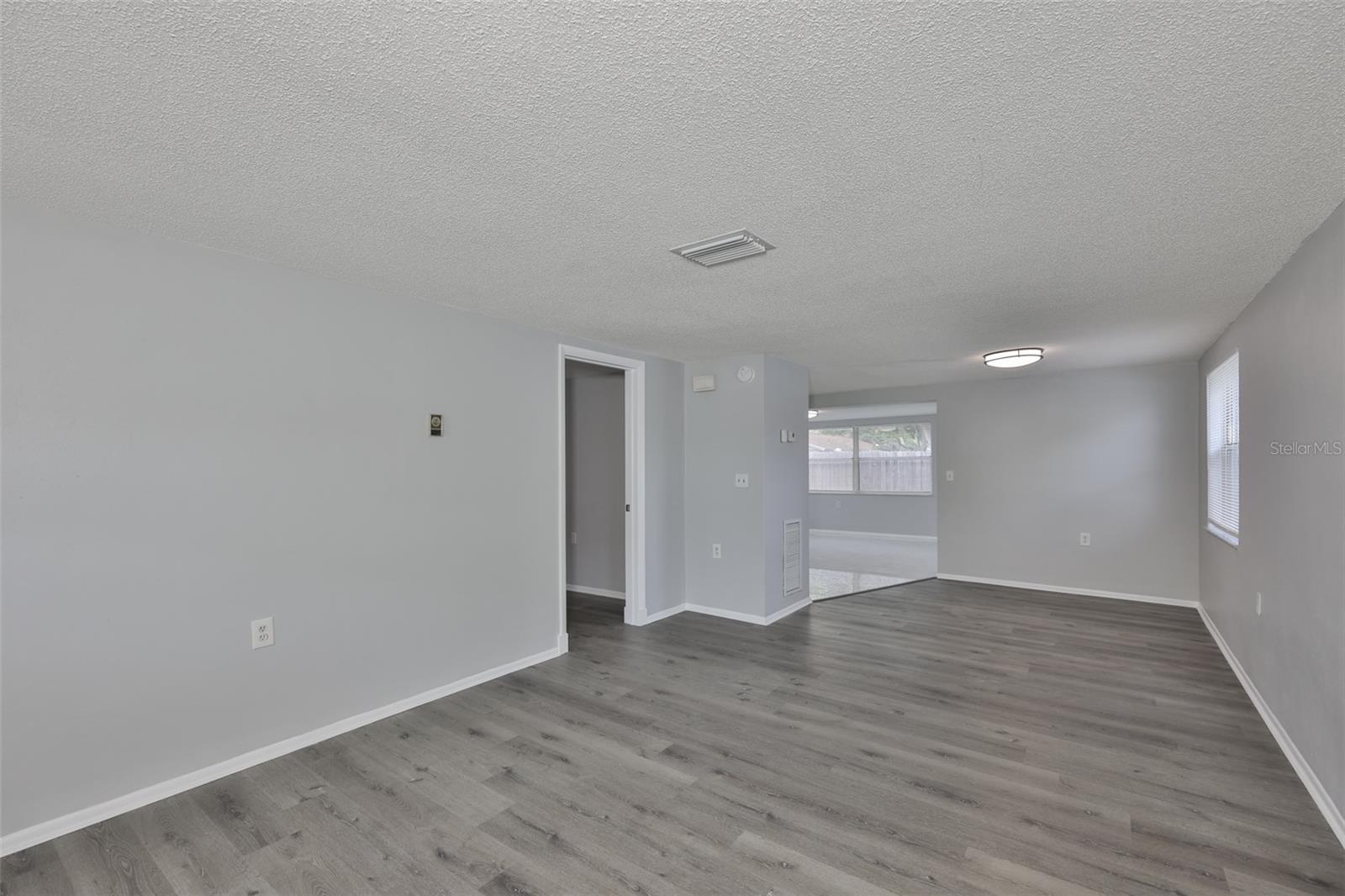 DODGE CITY - Residential Lease