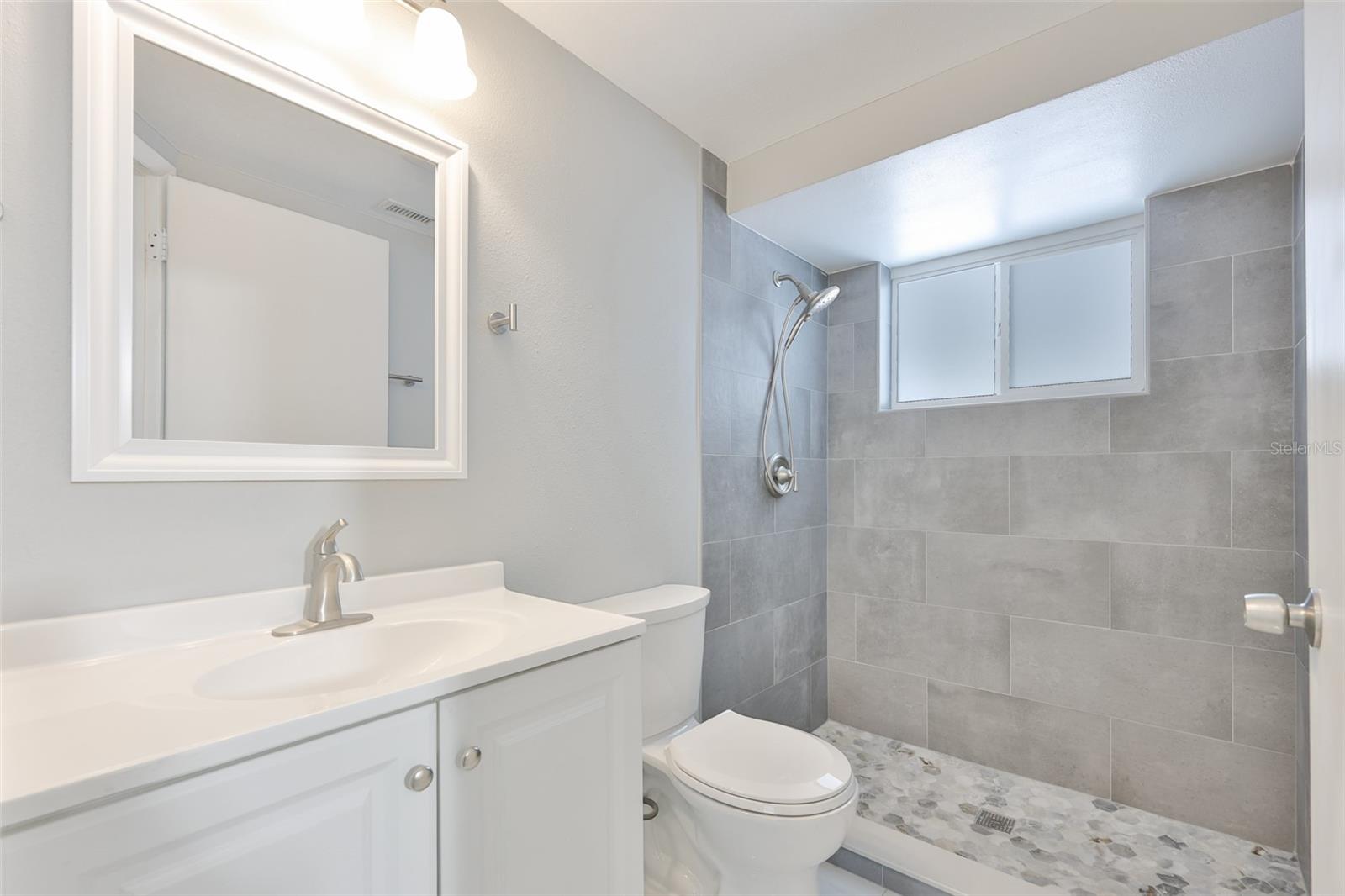 DODGE CITY - Residential Lease