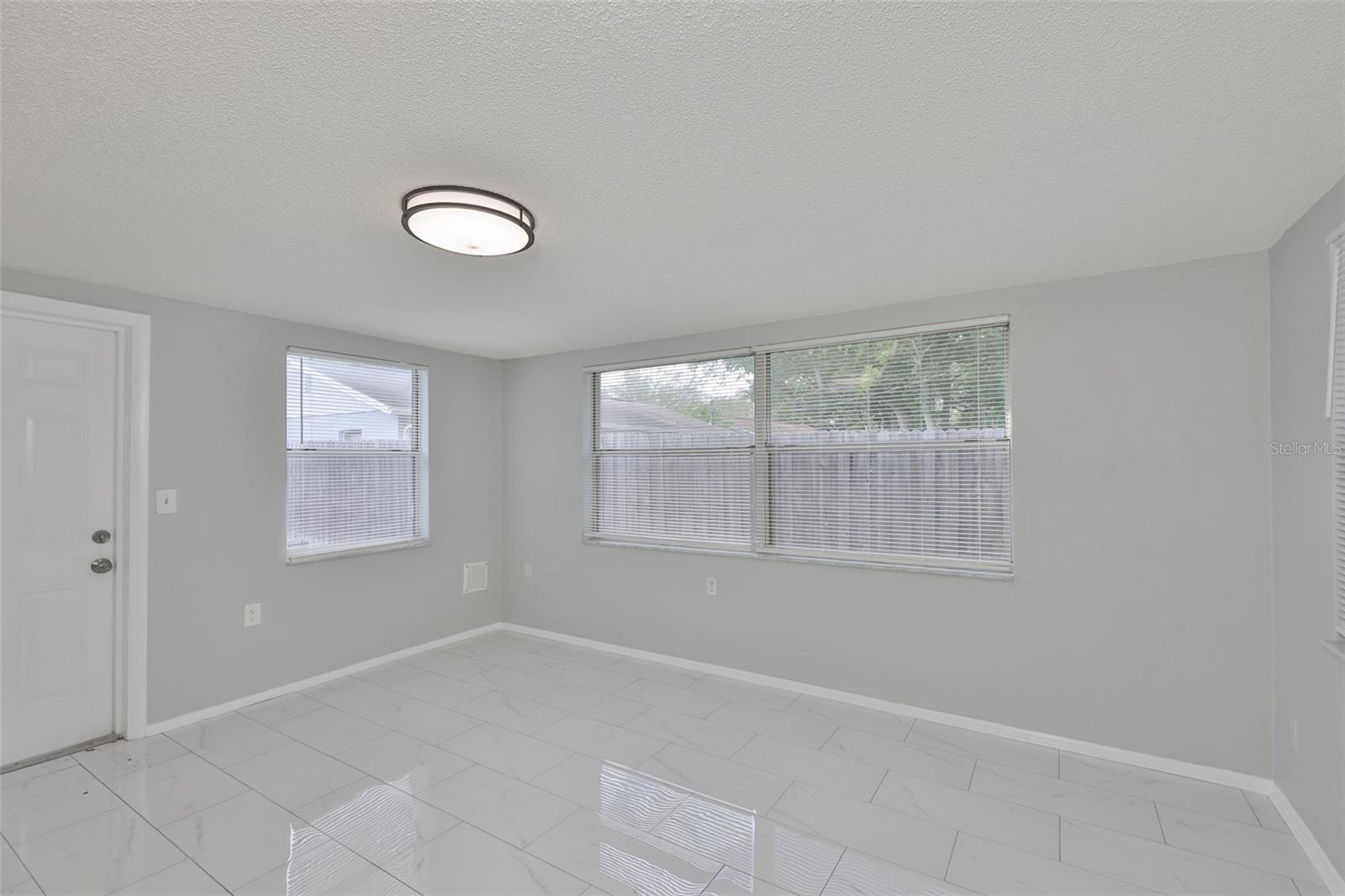 DODGE CITY - Residential Lease