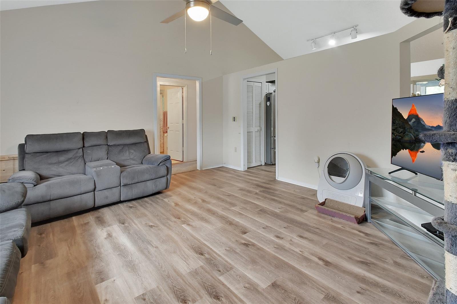 2355 W ORANGE ROAD