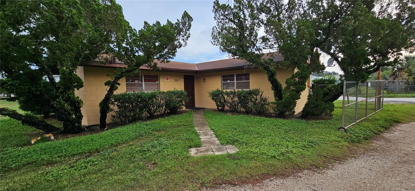 205 LAKE HAMILTON BOULEVARD