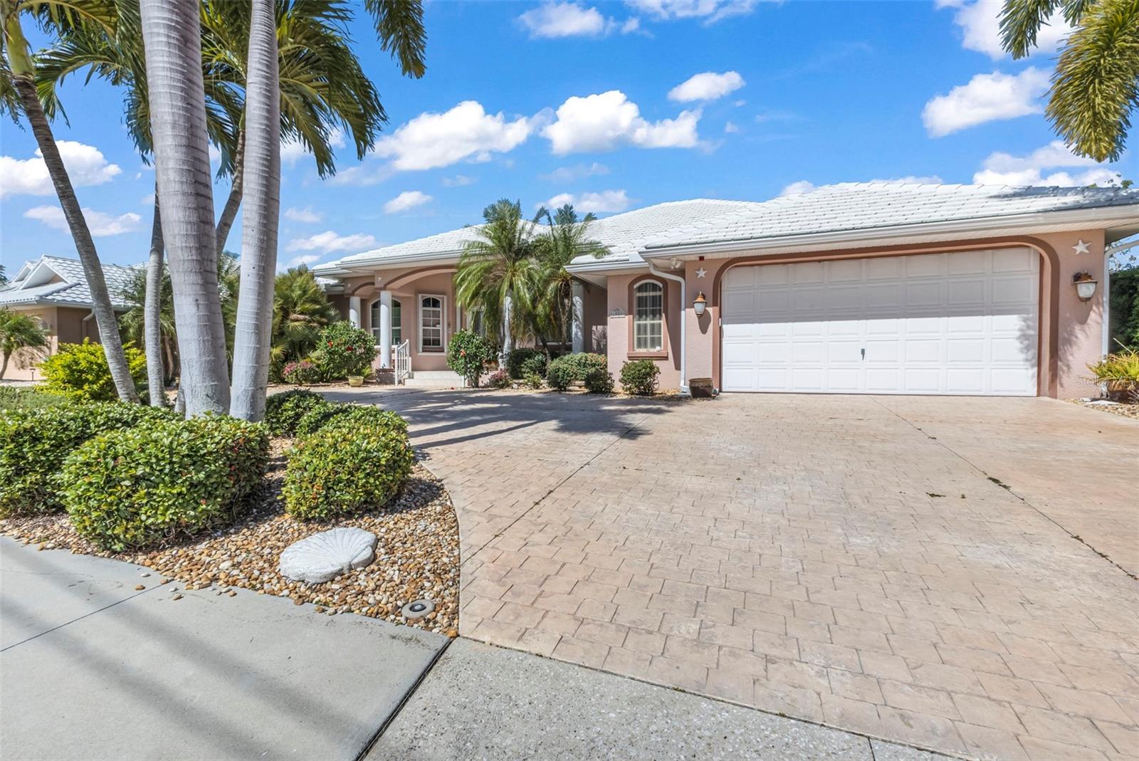 PUNTA GORDA ISLES SEC 11 - Residential
