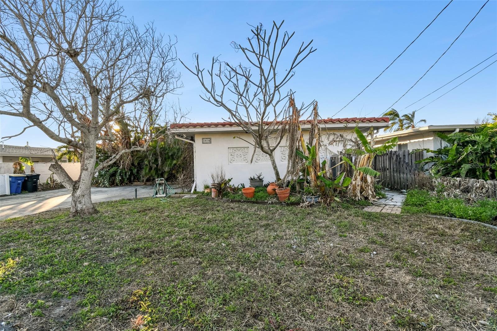 1836 VENETIAN POINT DRIVE