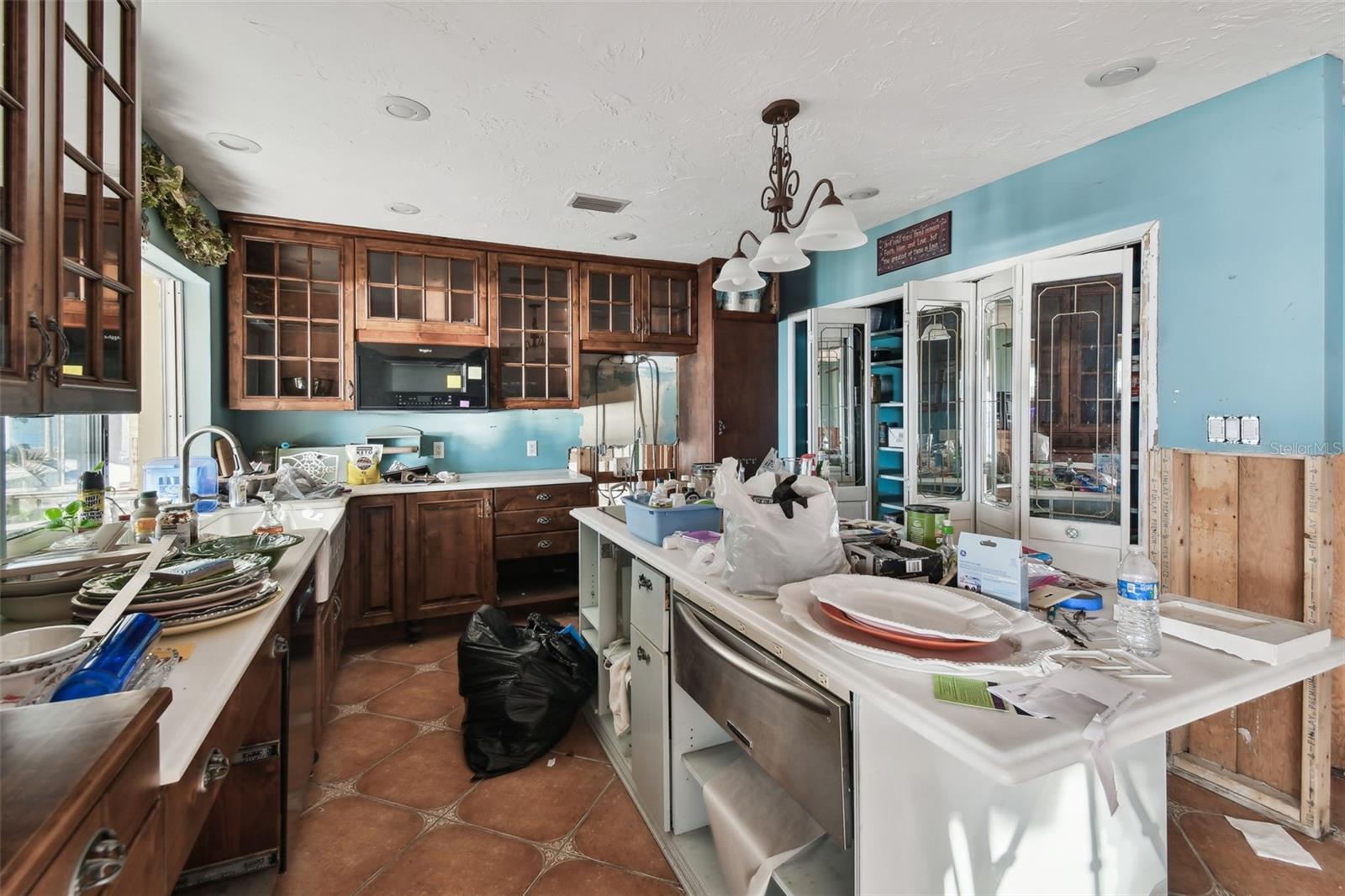 VENETIAN POINT - Residential