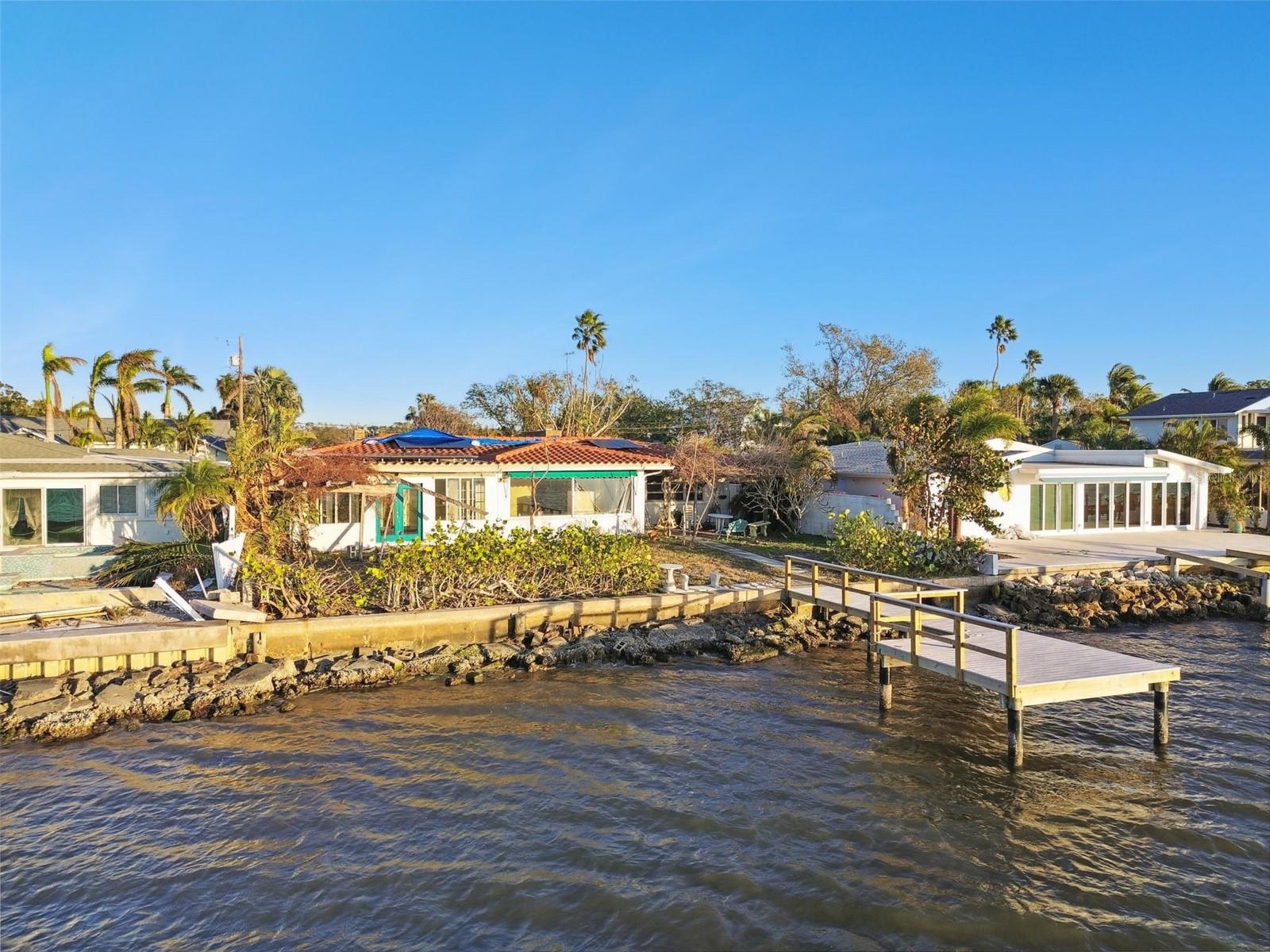 VENETIAN POINT - Residential