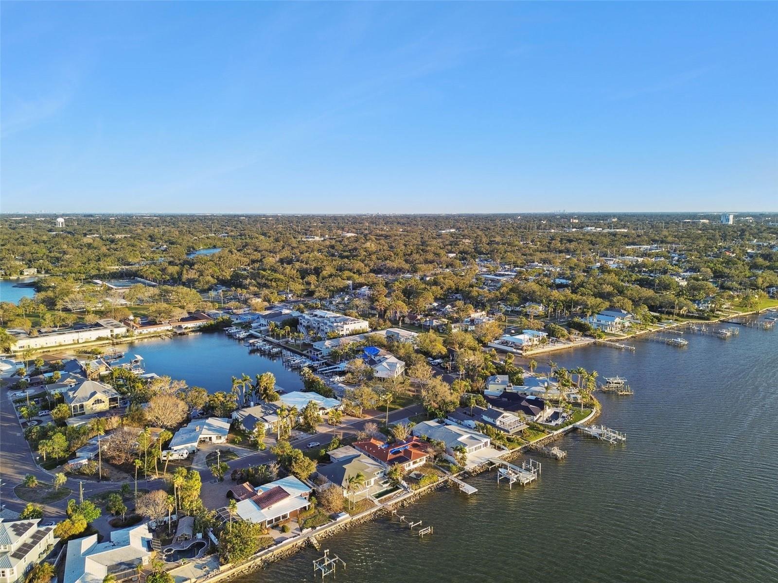 VENETIAN POINT - Residential