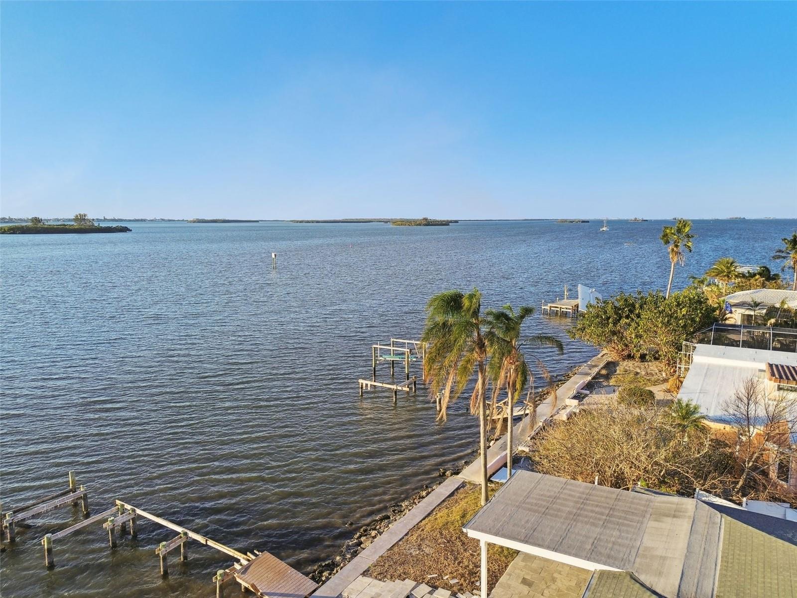 VENETIAN POINT - Residential