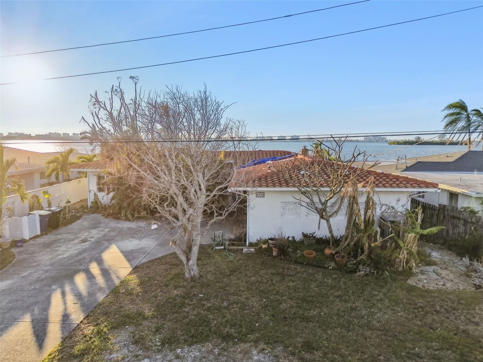 VENETIAN POINT - Residential
