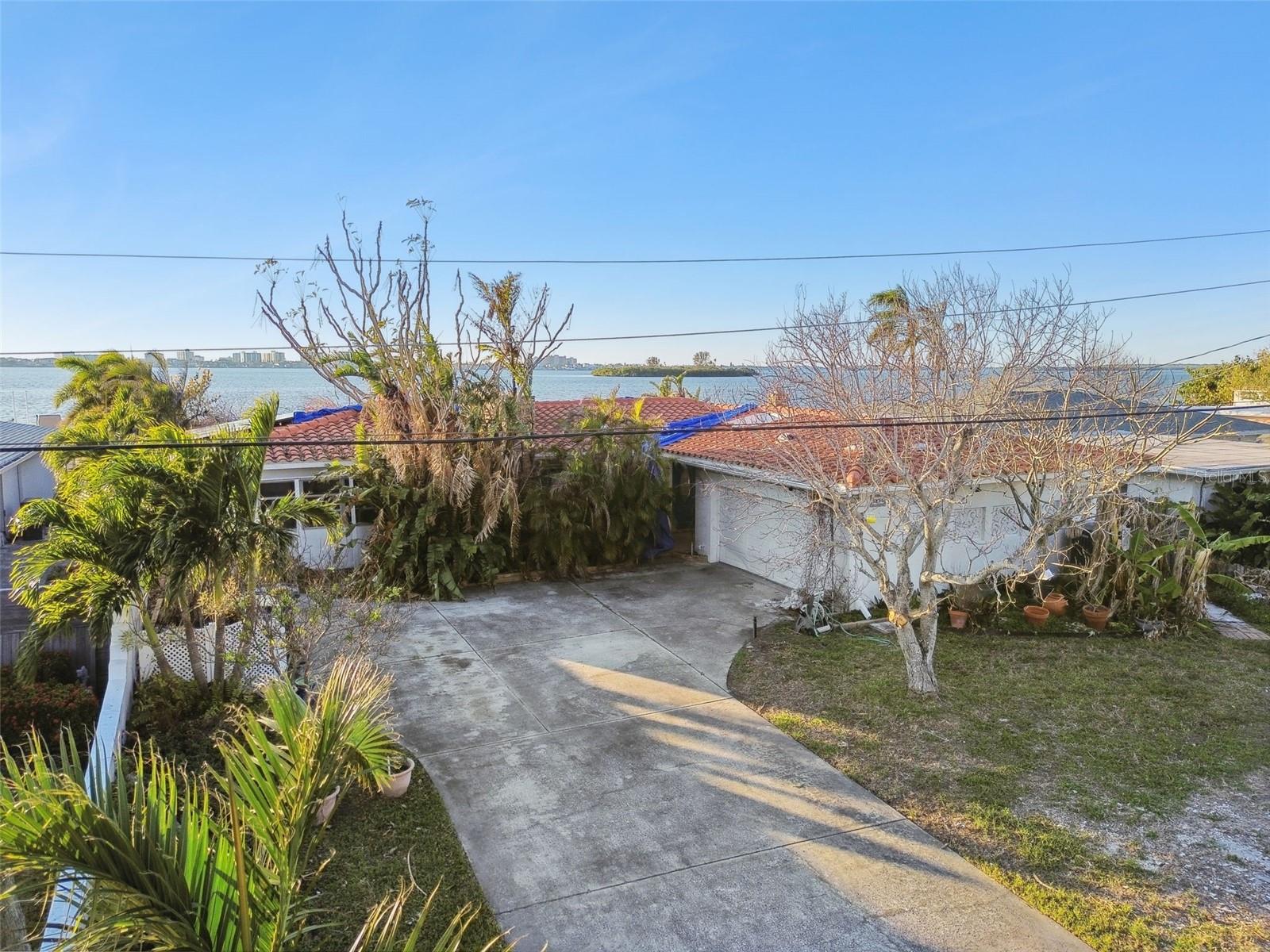 VENETIAN POINT - Residential