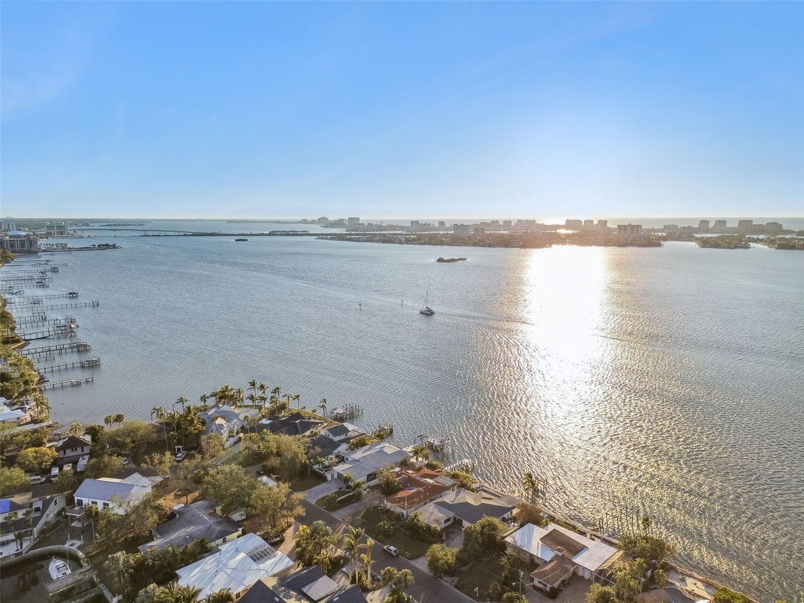 VENETIAN POINT - Residential