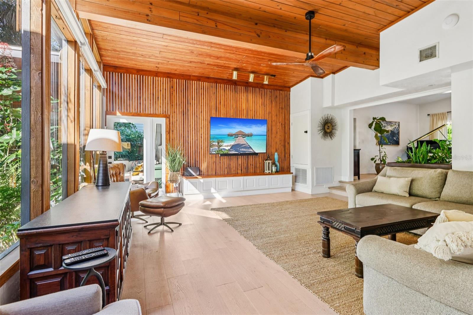 MAITLAND SHORES - Residential