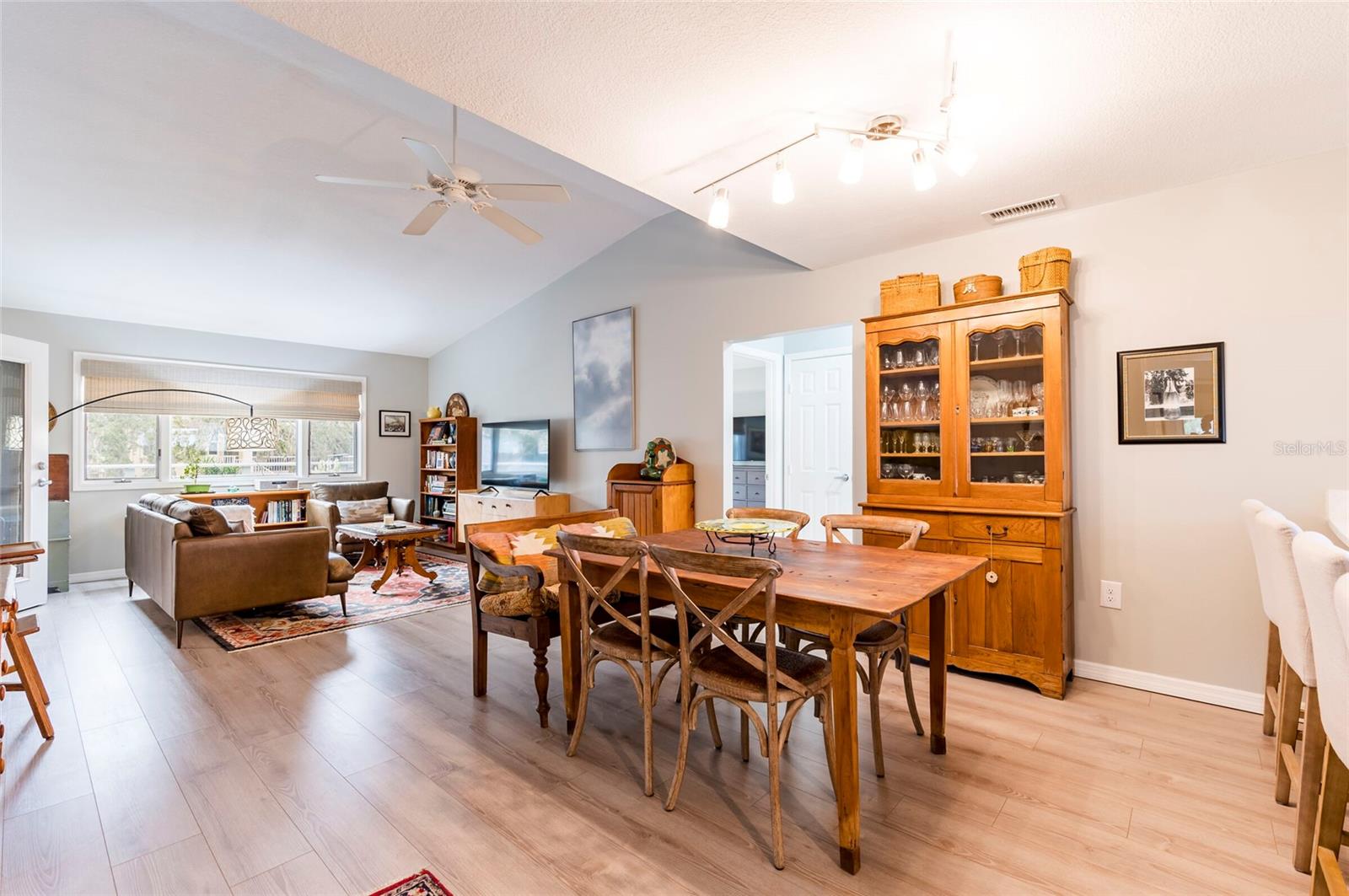 1018 CARAVEL COURT