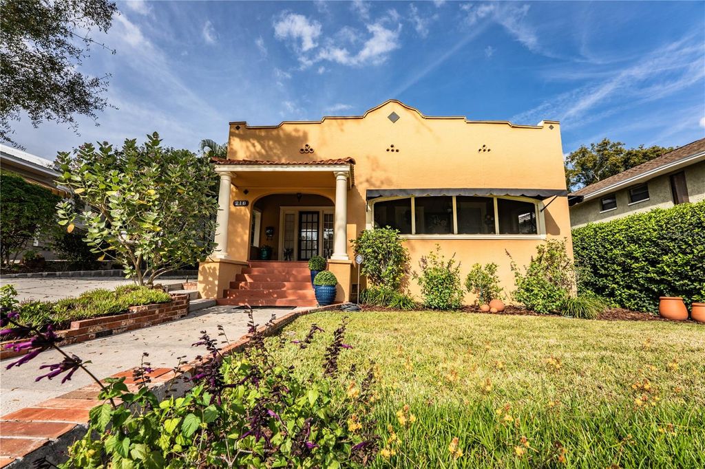 Photo of 218 Patten Heights Street, Lakeland, FL 33803 (MLS # L4958312)