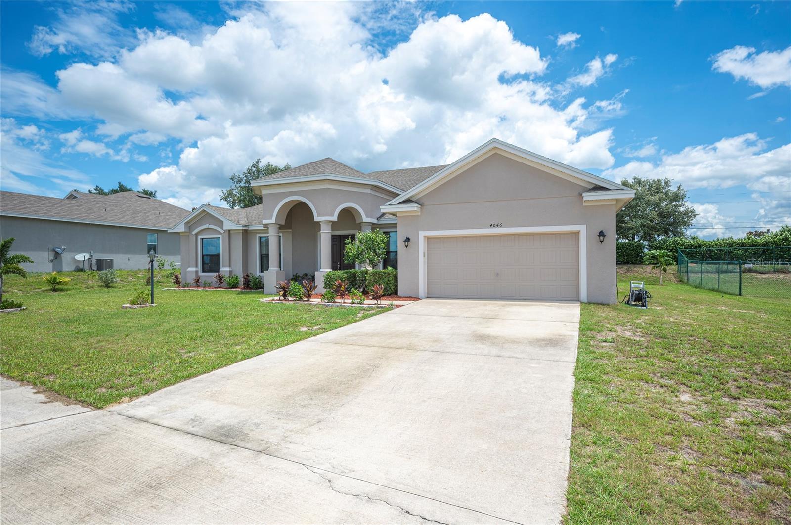 4046 DINNER LAKE WAY