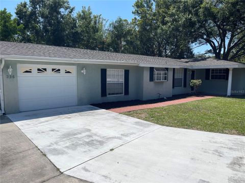 Photo of 236 Davis Boulevard, Sarasota, FL 34237 (MLS # A4652150)