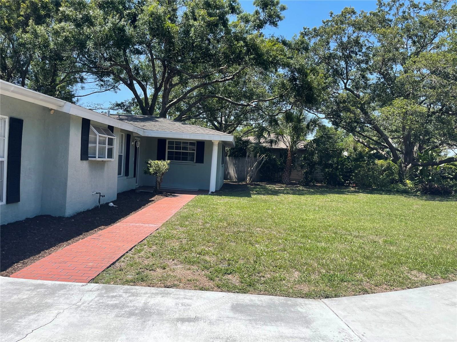 236 DAVIS BOULEVARD