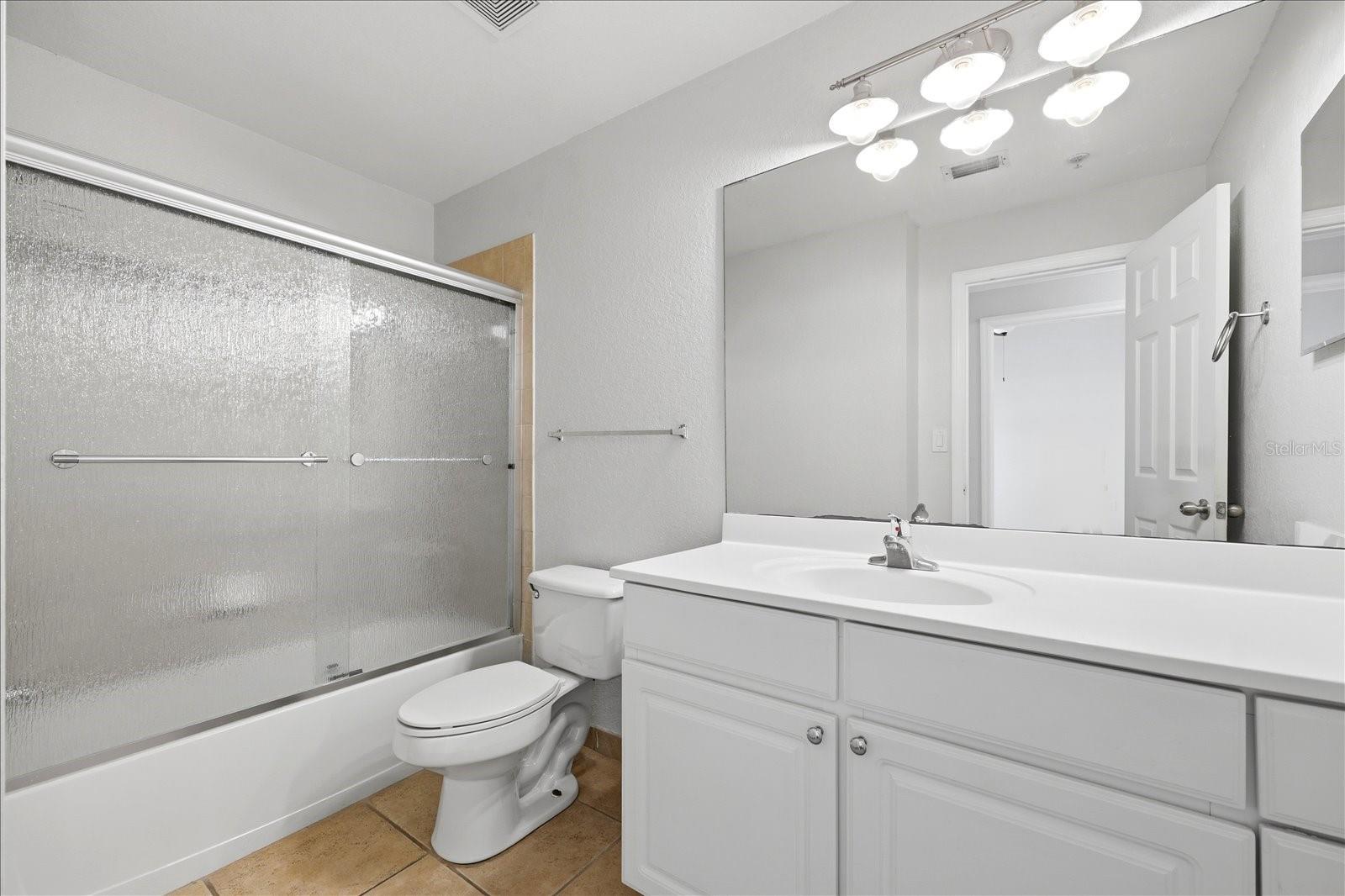 CORDOBA AT BEACH PARK A CONDOM - Residential Lease