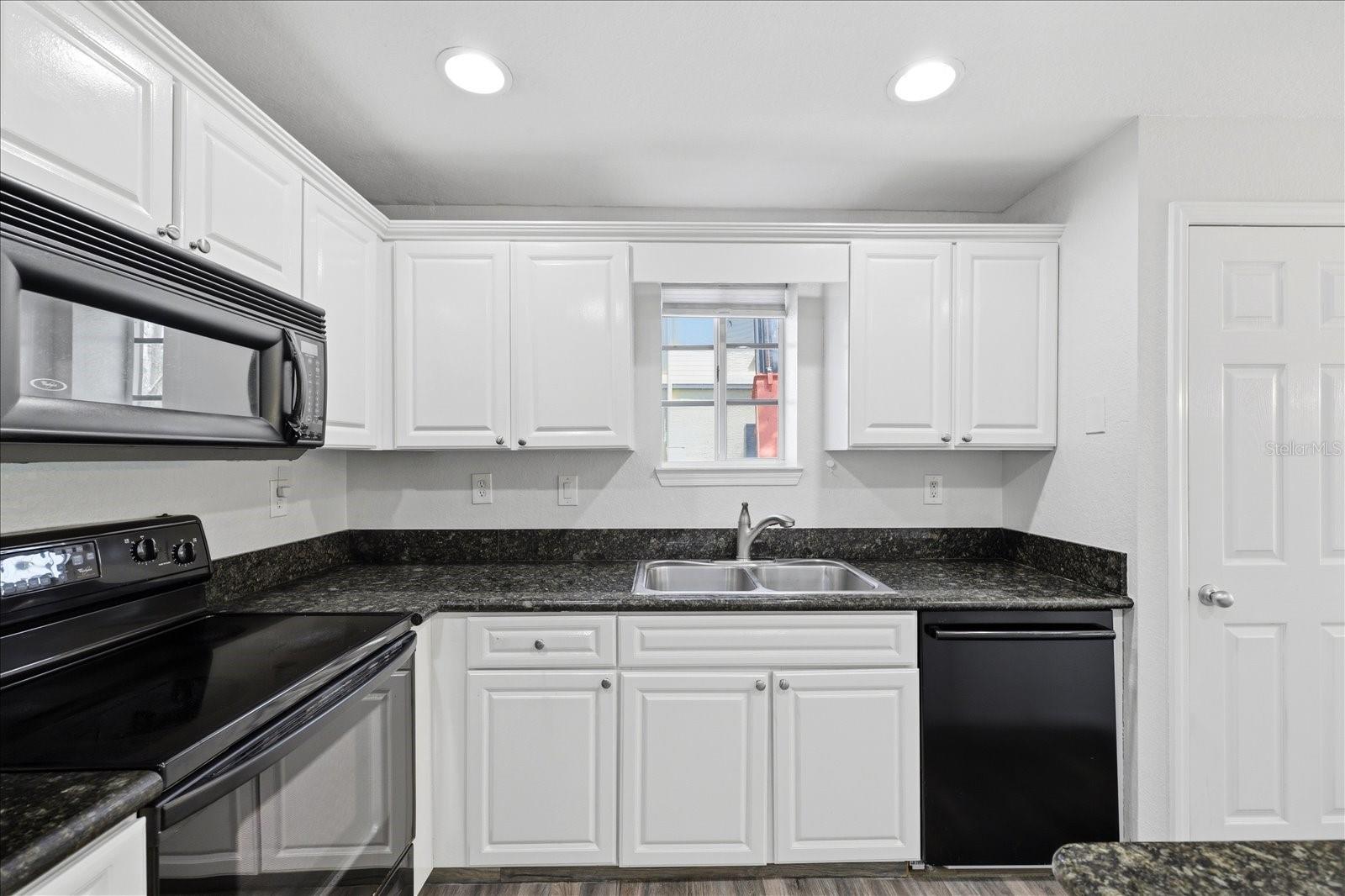 CORDOBA AT BEACH PARK A CONDOM - Residential Lease