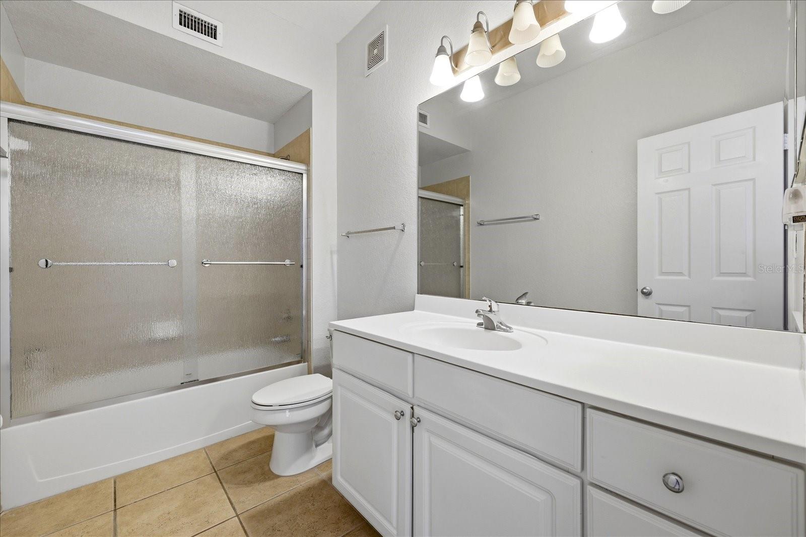 CORDOBA AT BEACH PARK A CONDOM - Residential Lease