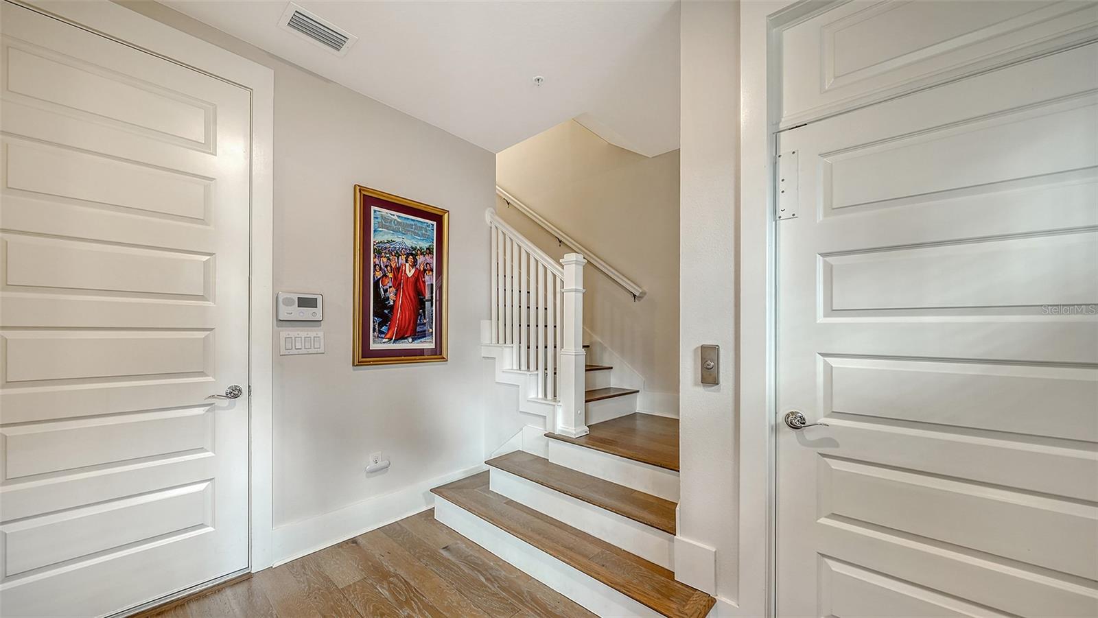 512 LAUREL PARK DRIVE