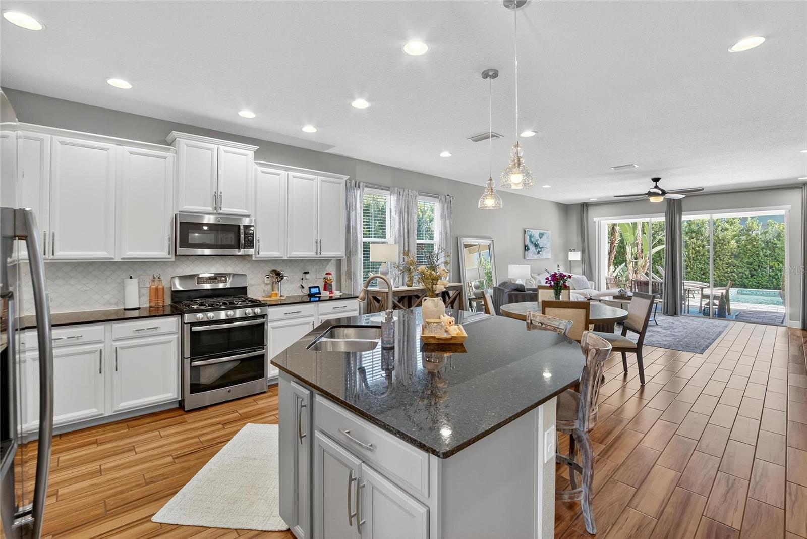 FISHHAWK RANCH WEST PH 1B/1C - Residential