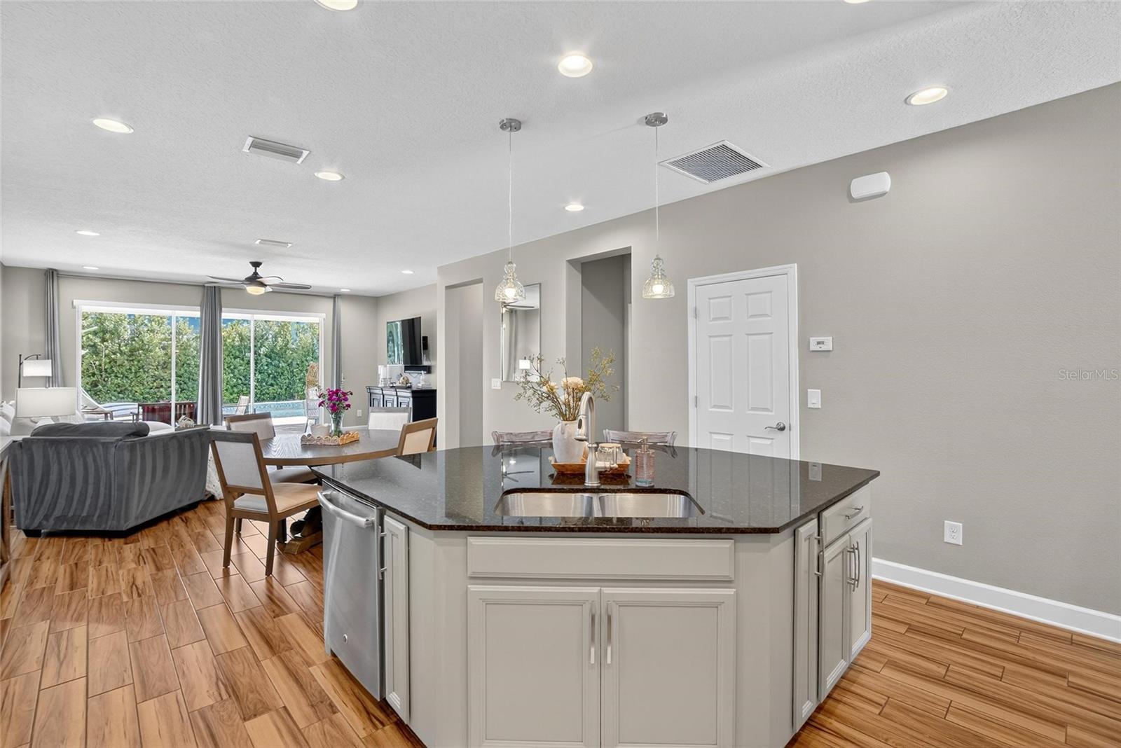 FISHHAWK RANCH WEST PH 1B/1C - Residential