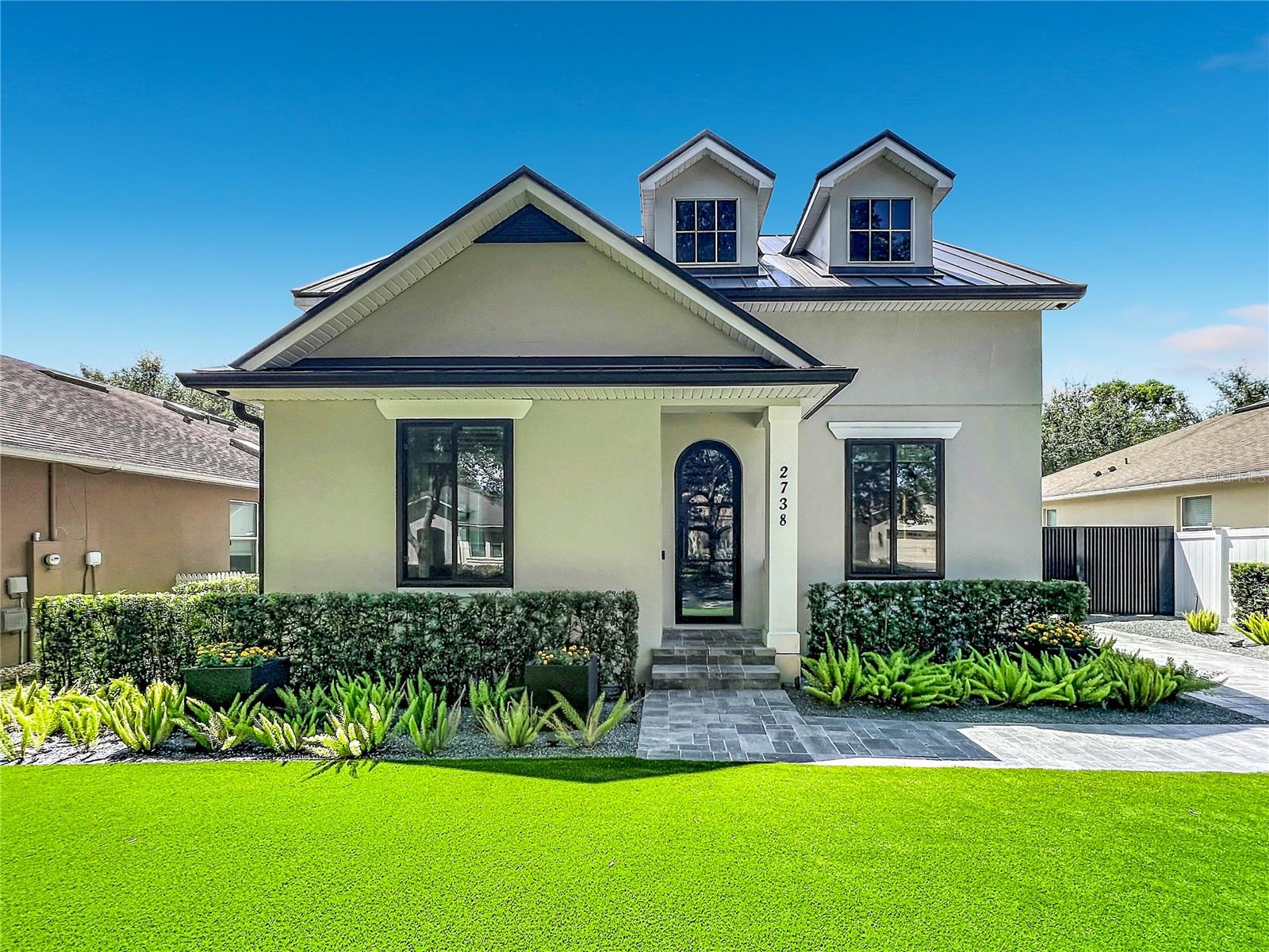 2738 PEPPER LN