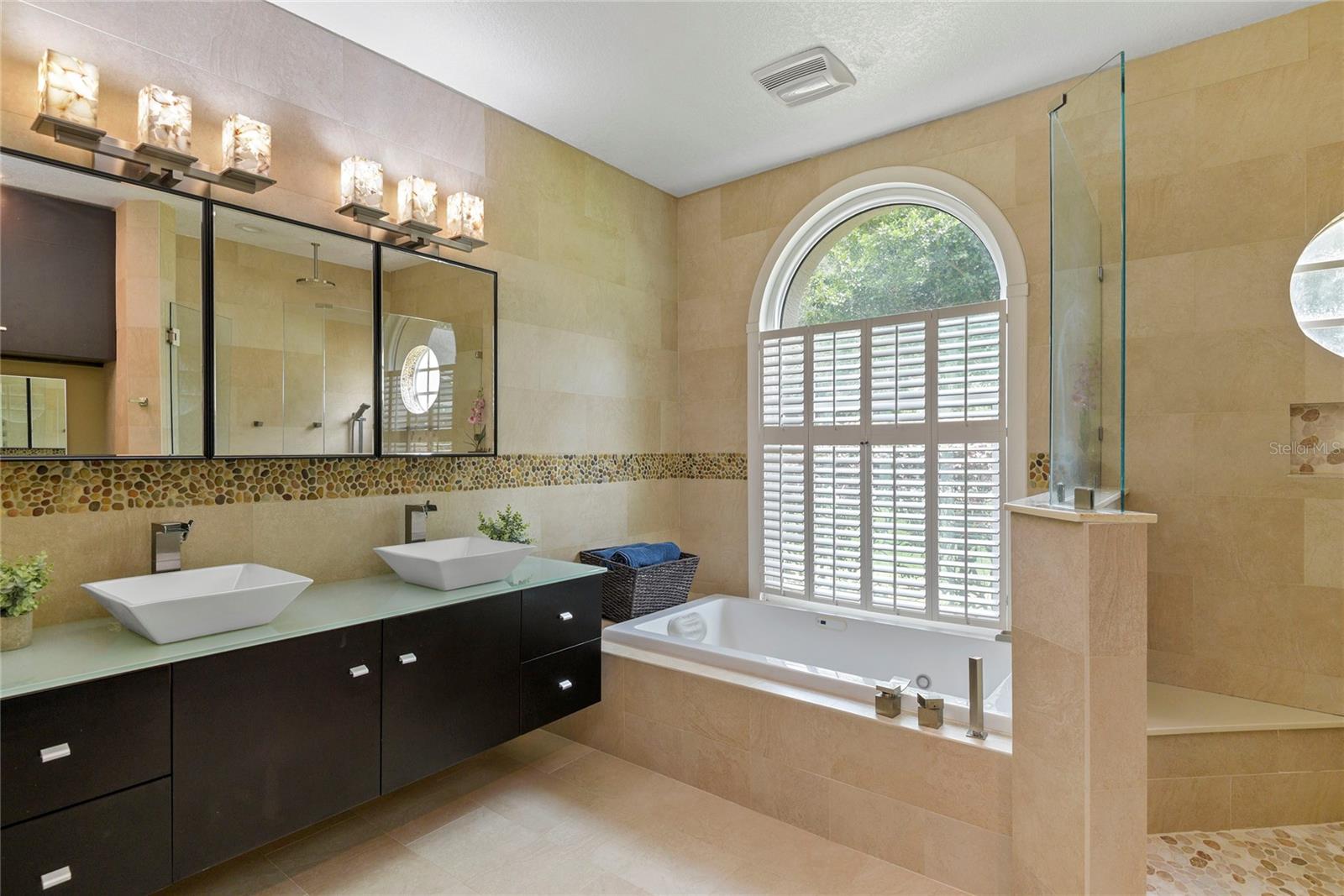 SABAL POINT SABAL GLEN AT - Residential