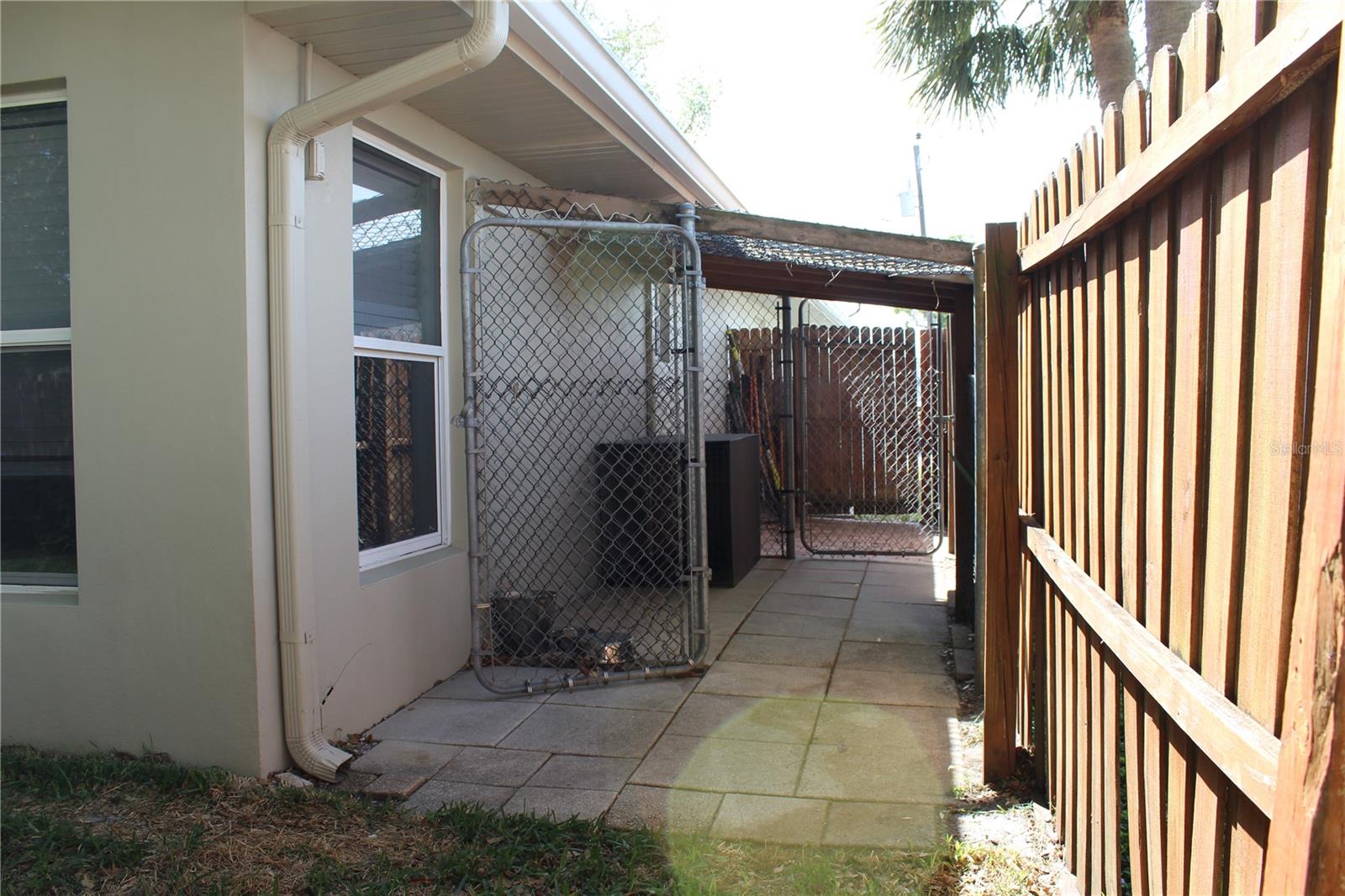 HARBOR VIEW VILLAS 1ST ADD - Residential