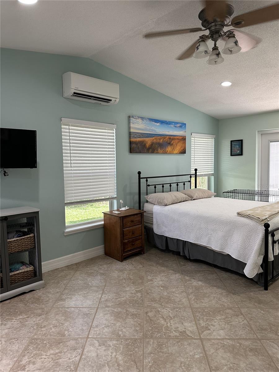 HARBOR VIEW VILLAS 1ST ADD - Residential