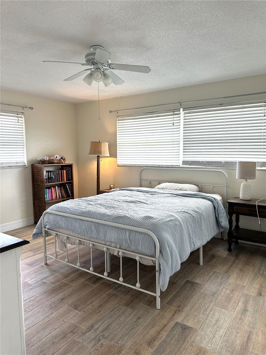 HARBOR VIEW VILLAS 1ST ADD - Residential