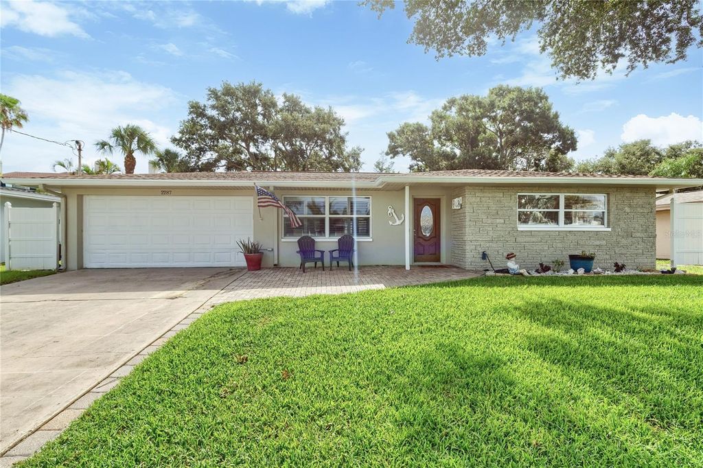 Photo of 2287 Carolyn Drive, Dunedin, FL 34698 (MLS # TB8488024)