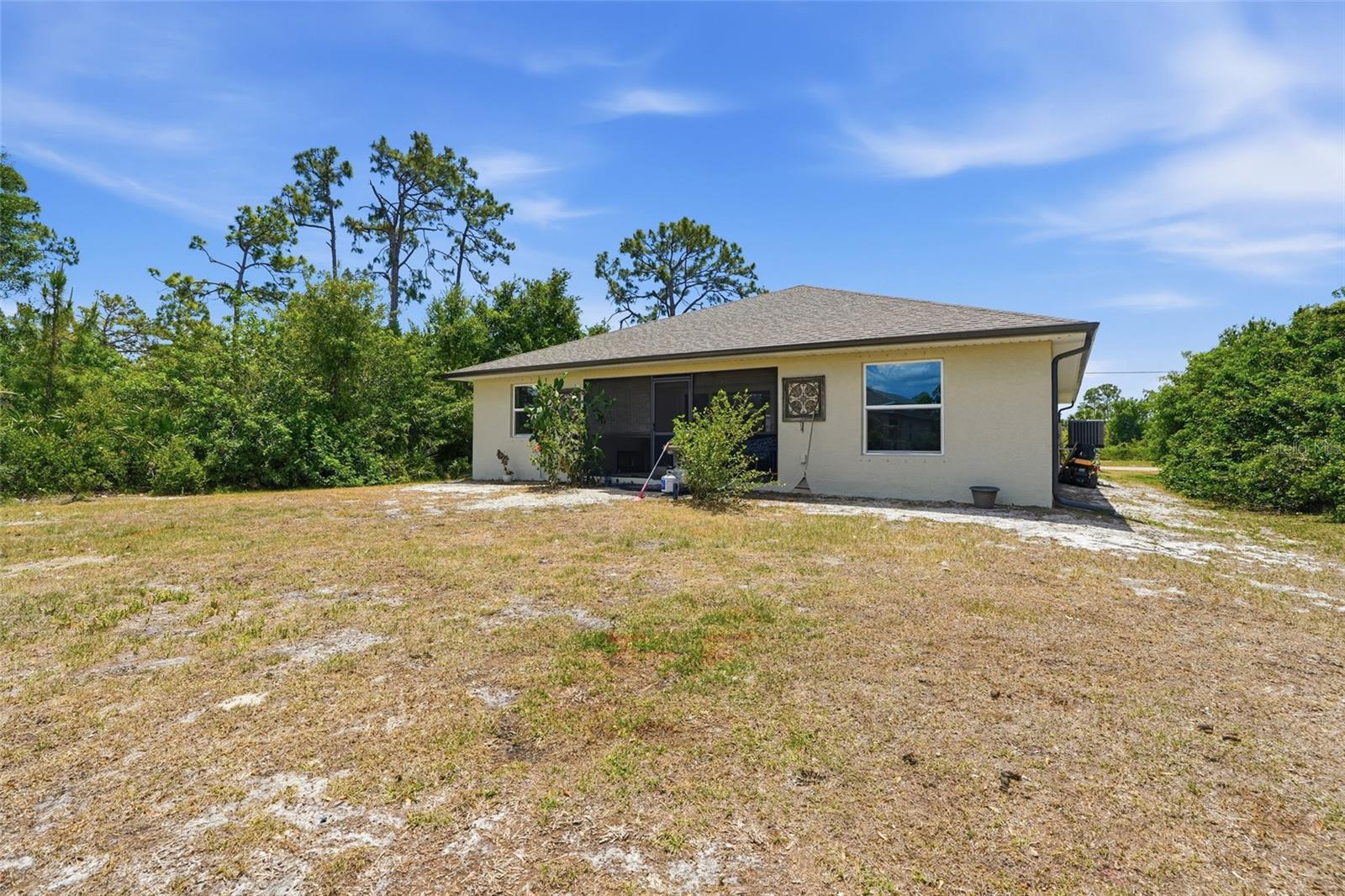 ROTONDA LAKES - Residential