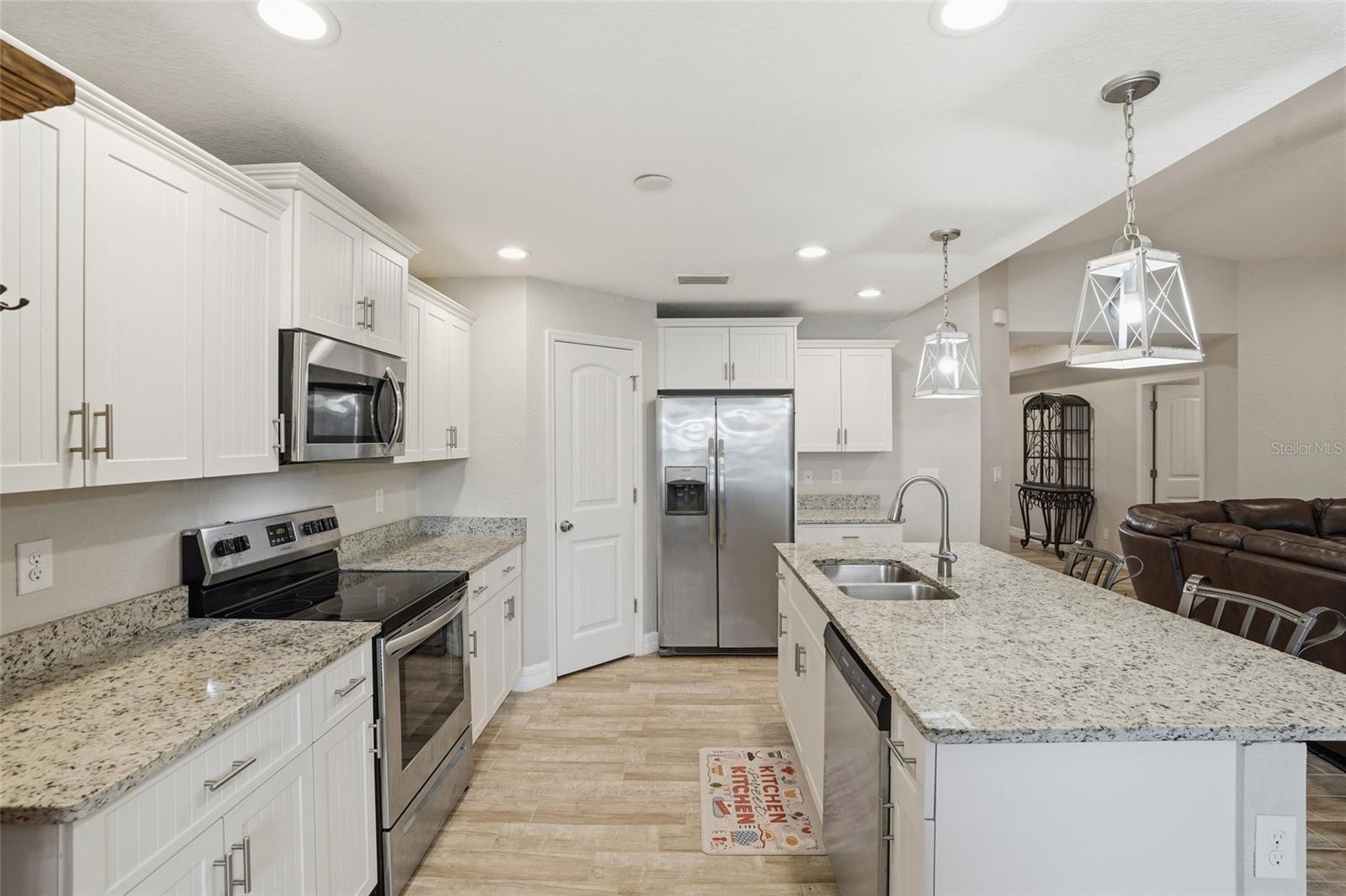 ROTONDA LAKES - Residential