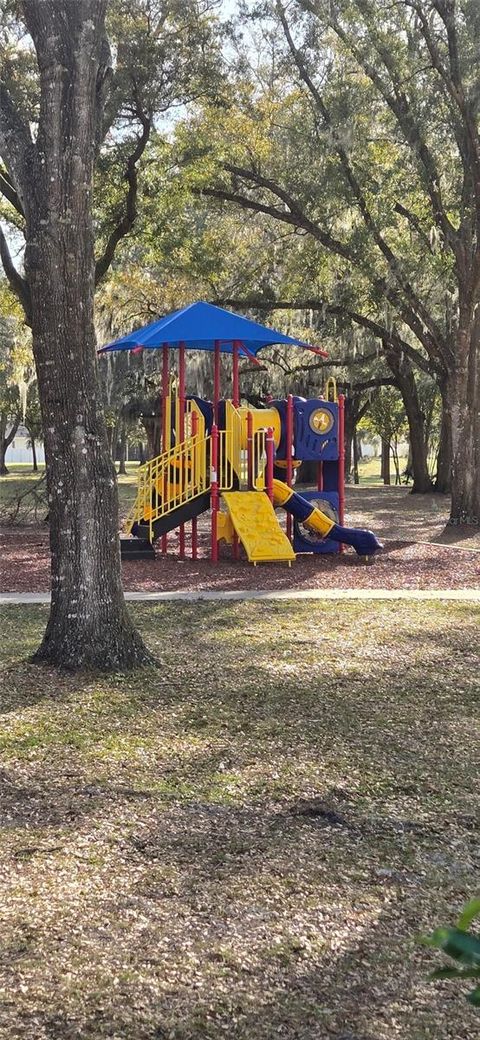 A home in DELAND