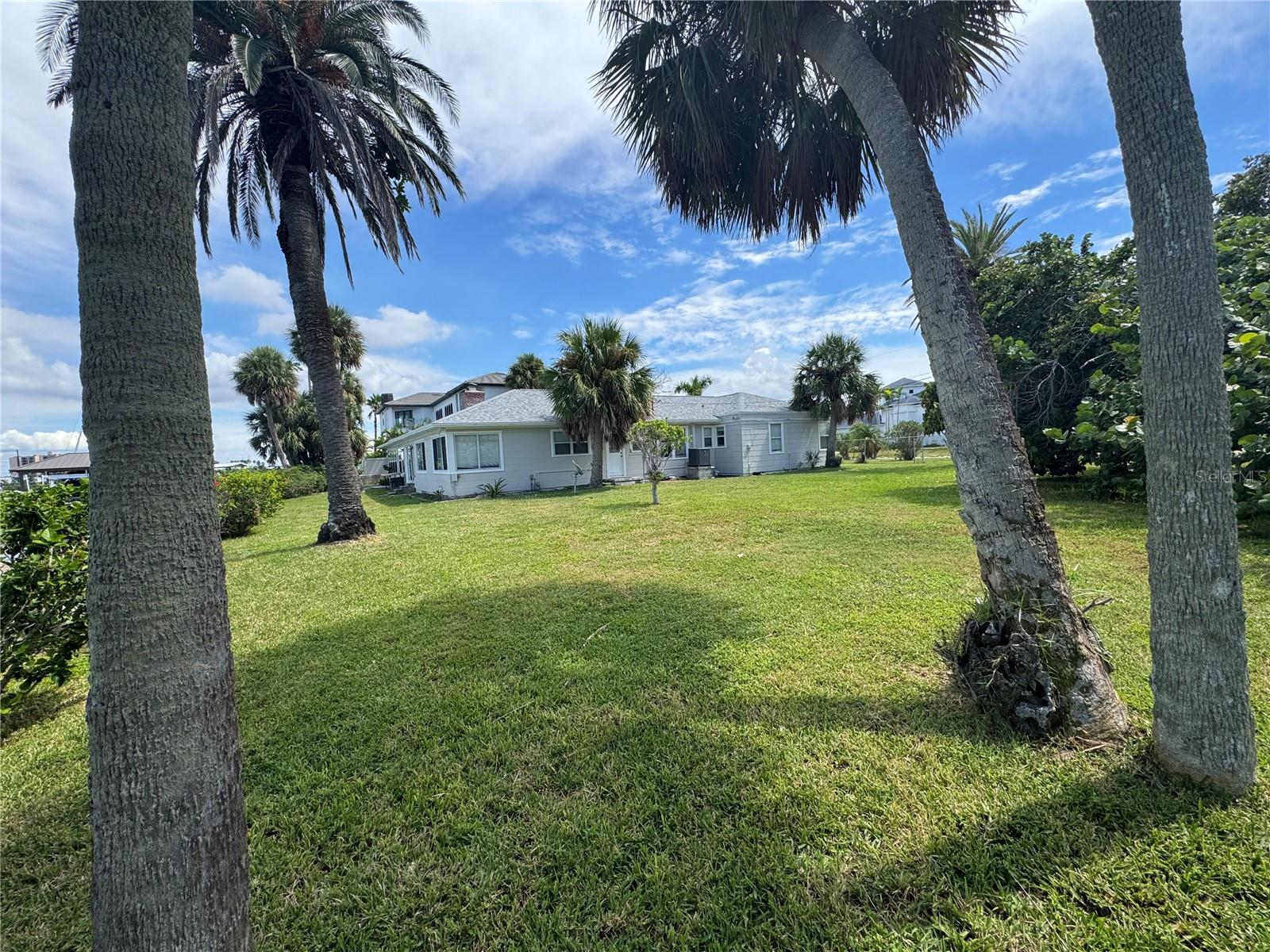 BAYSIDE SUB - Residential Lease