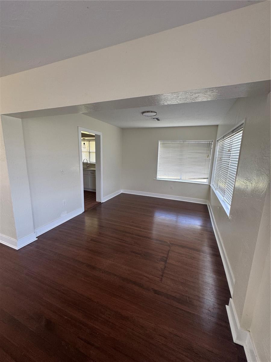 BAYSIDE SUB - Residential Lease