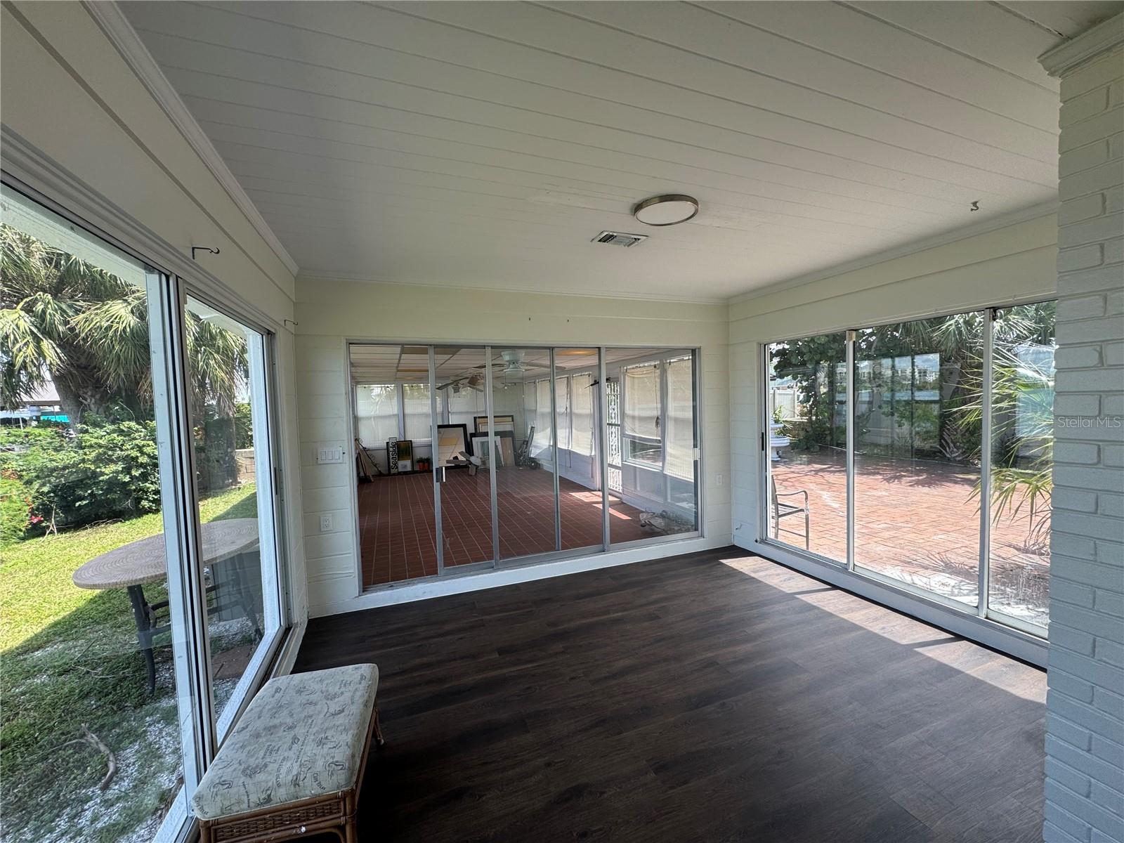 BAYSIDE SUB - Residential Lease