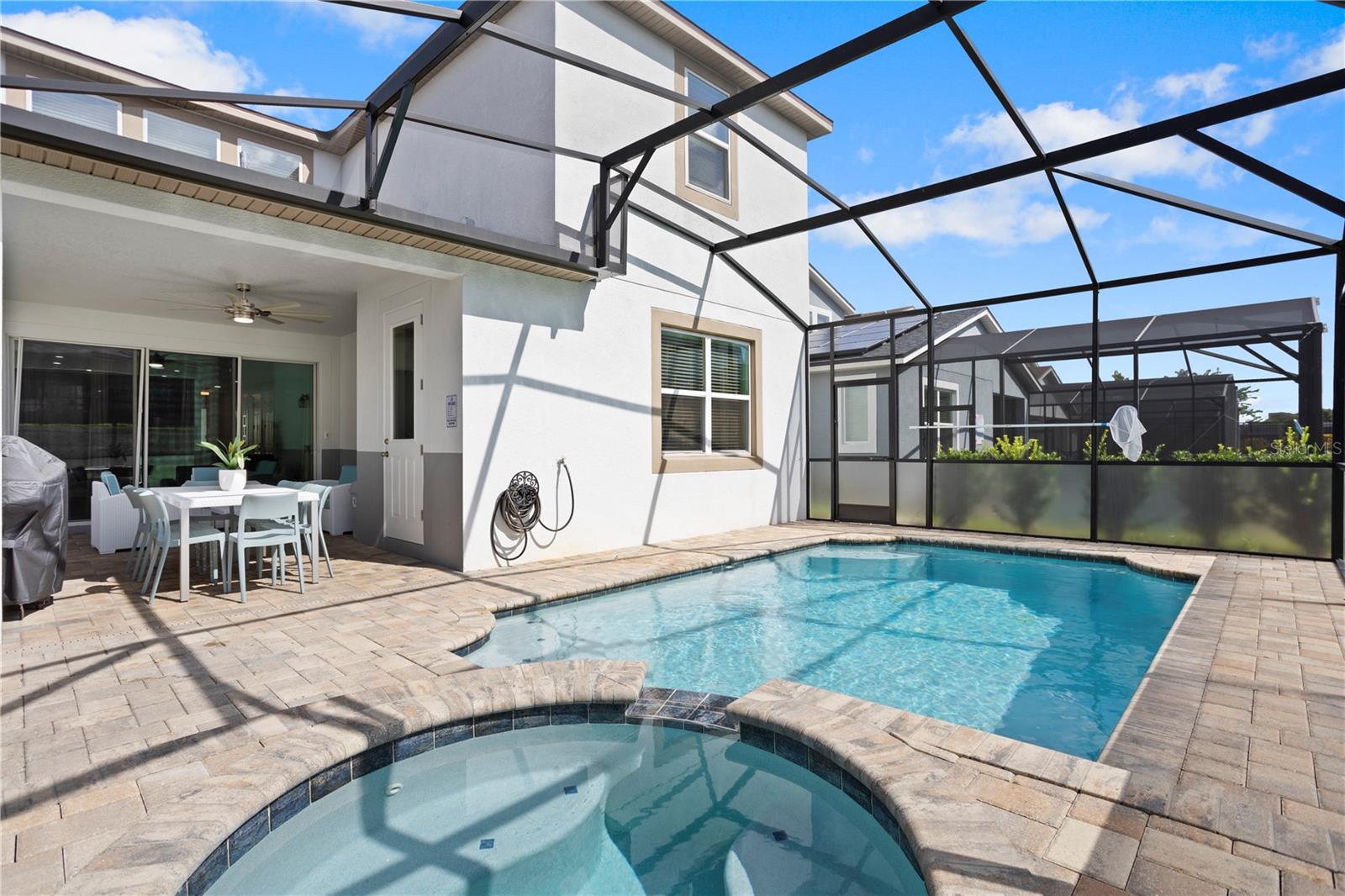 SOLARA RESORT - Residential