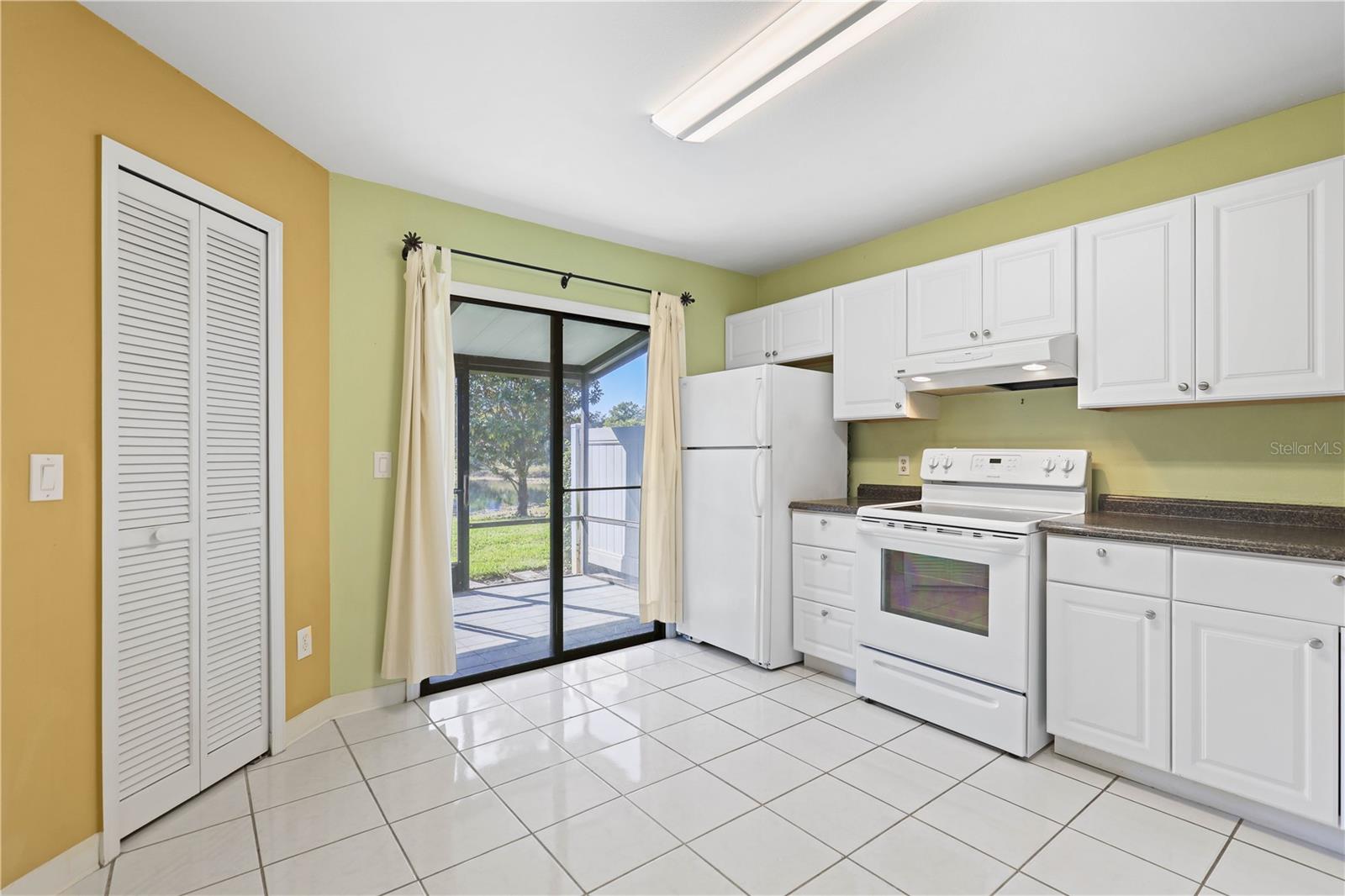 FAIRCREST III A CONDO - Residential Lease