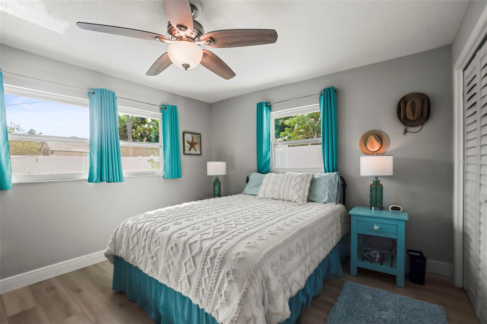 DUNEDIN ISLES ESTATES 1ST ADD - Residential