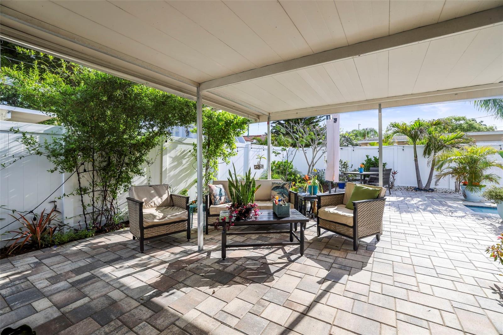 DUNEDIN ISLES ESTATES 1ST ADD - Residential