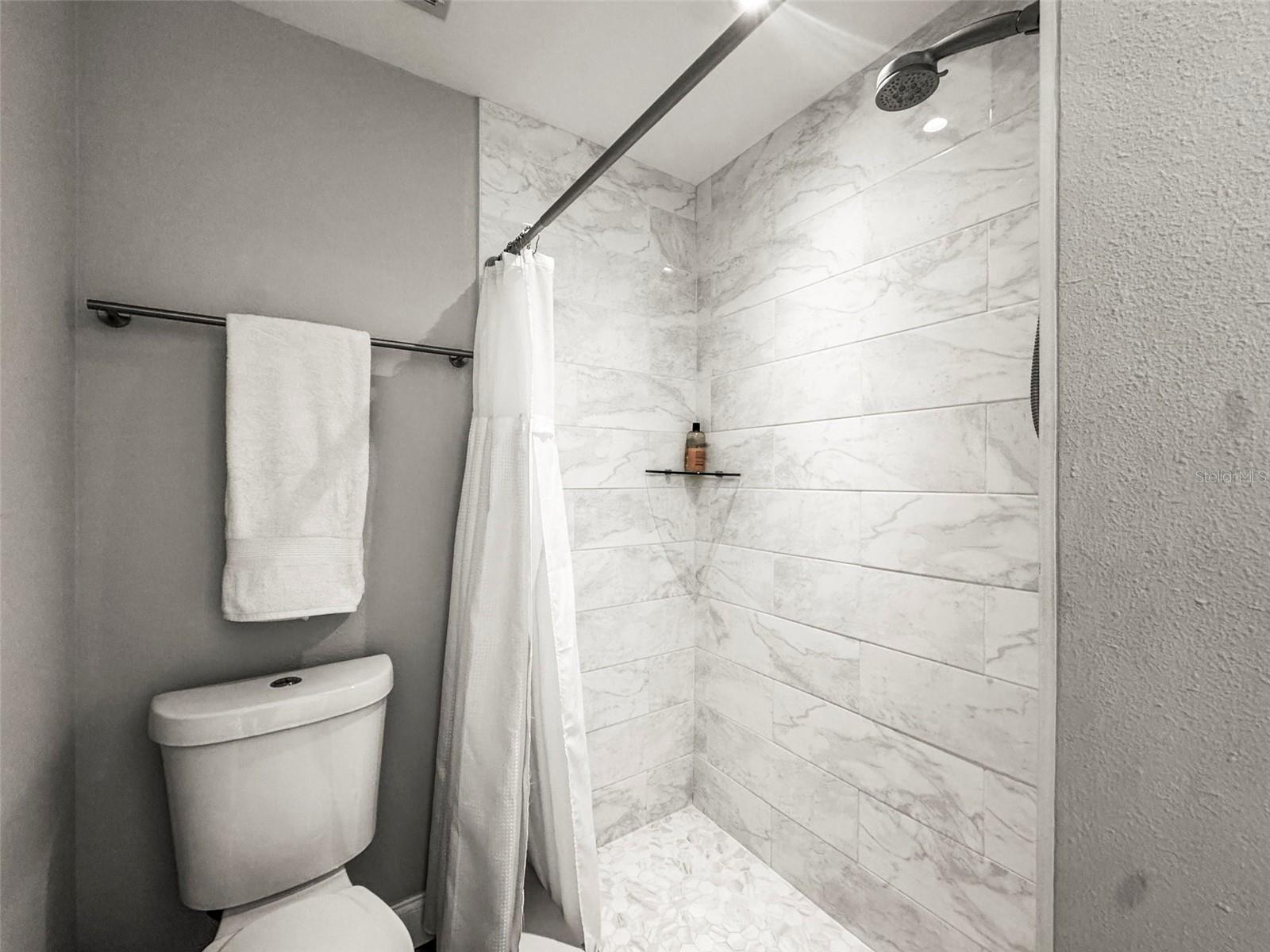 DUNEDIN ISLES ESTATES 1ST ADD - Residential