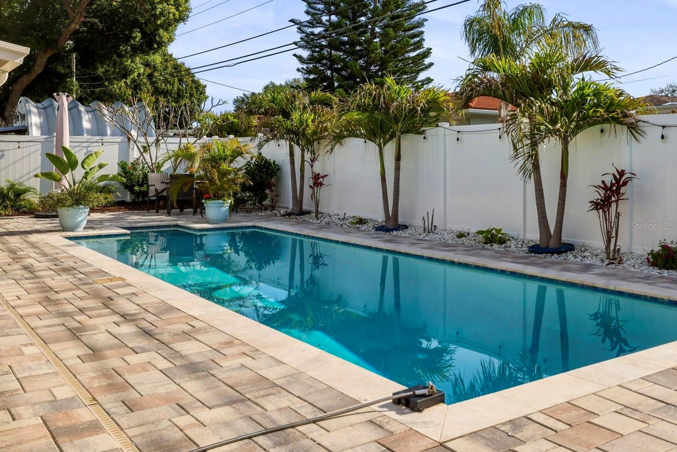 DUNEDIN ISLES ESTATES 1ST ADD - Residential