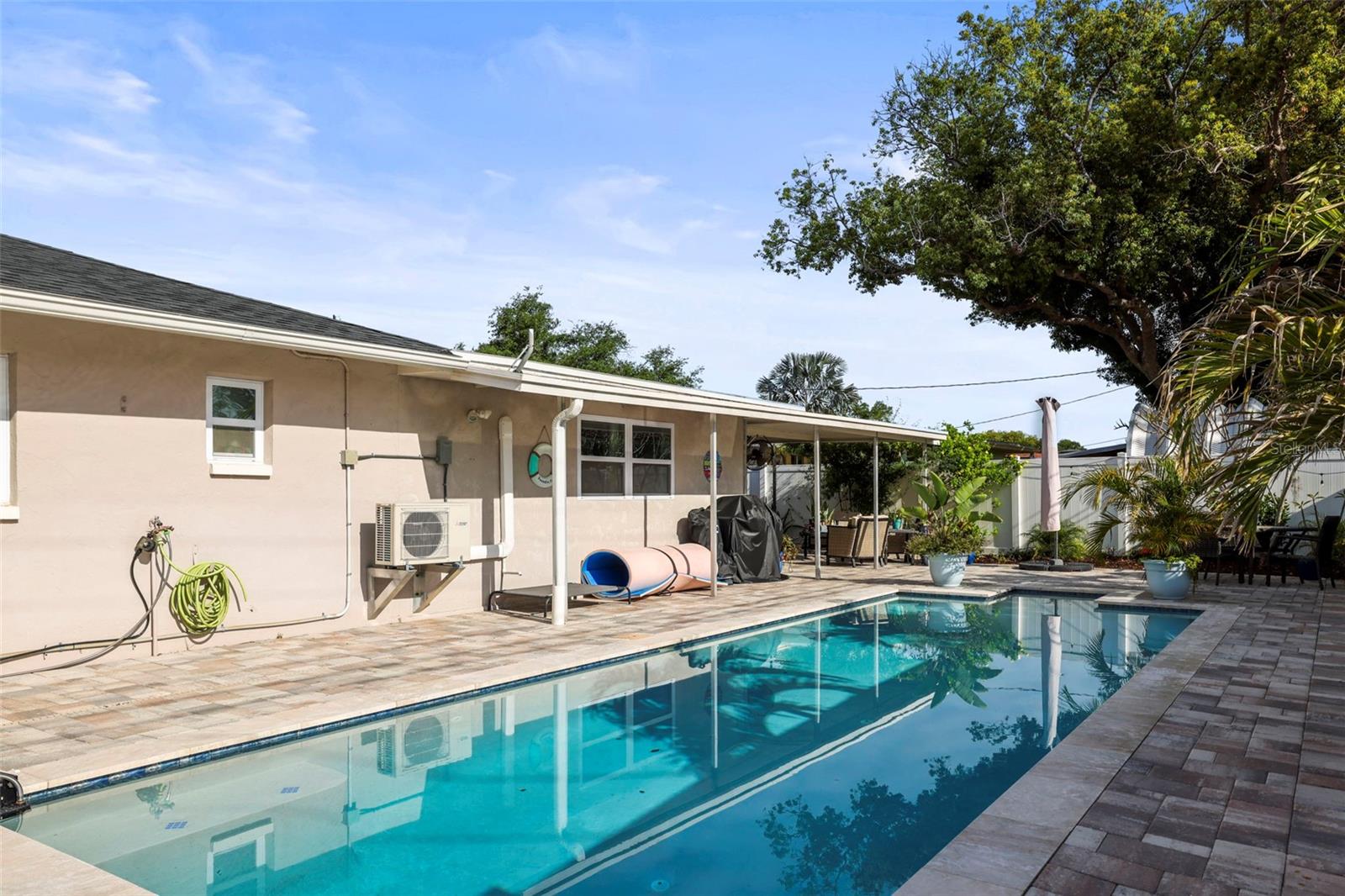 DUNEDIN ISLES ESTATES 1ST ADD - Residential