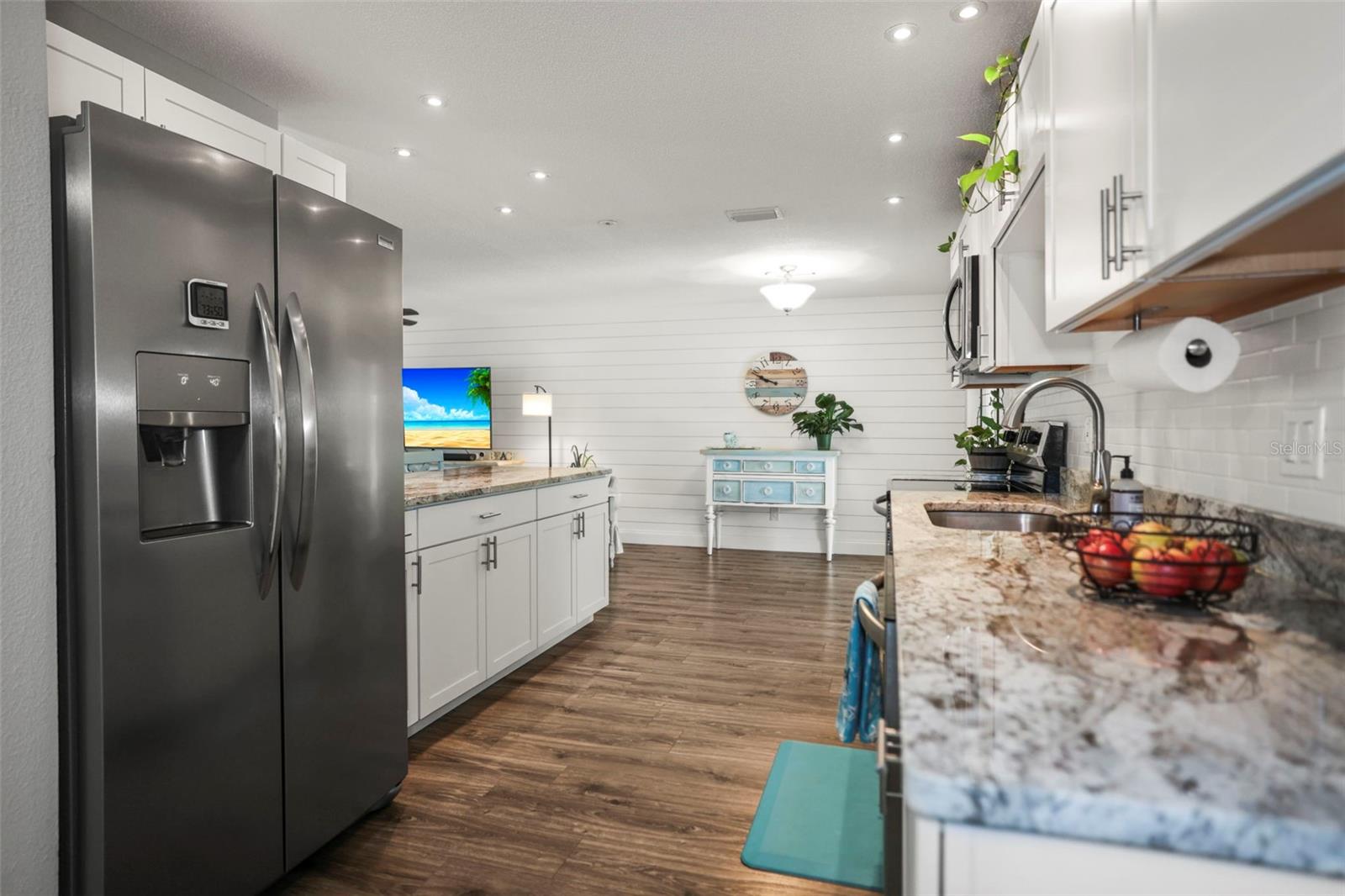 DUNEDIN ISLES ESTATES 1ST ADD - Residential