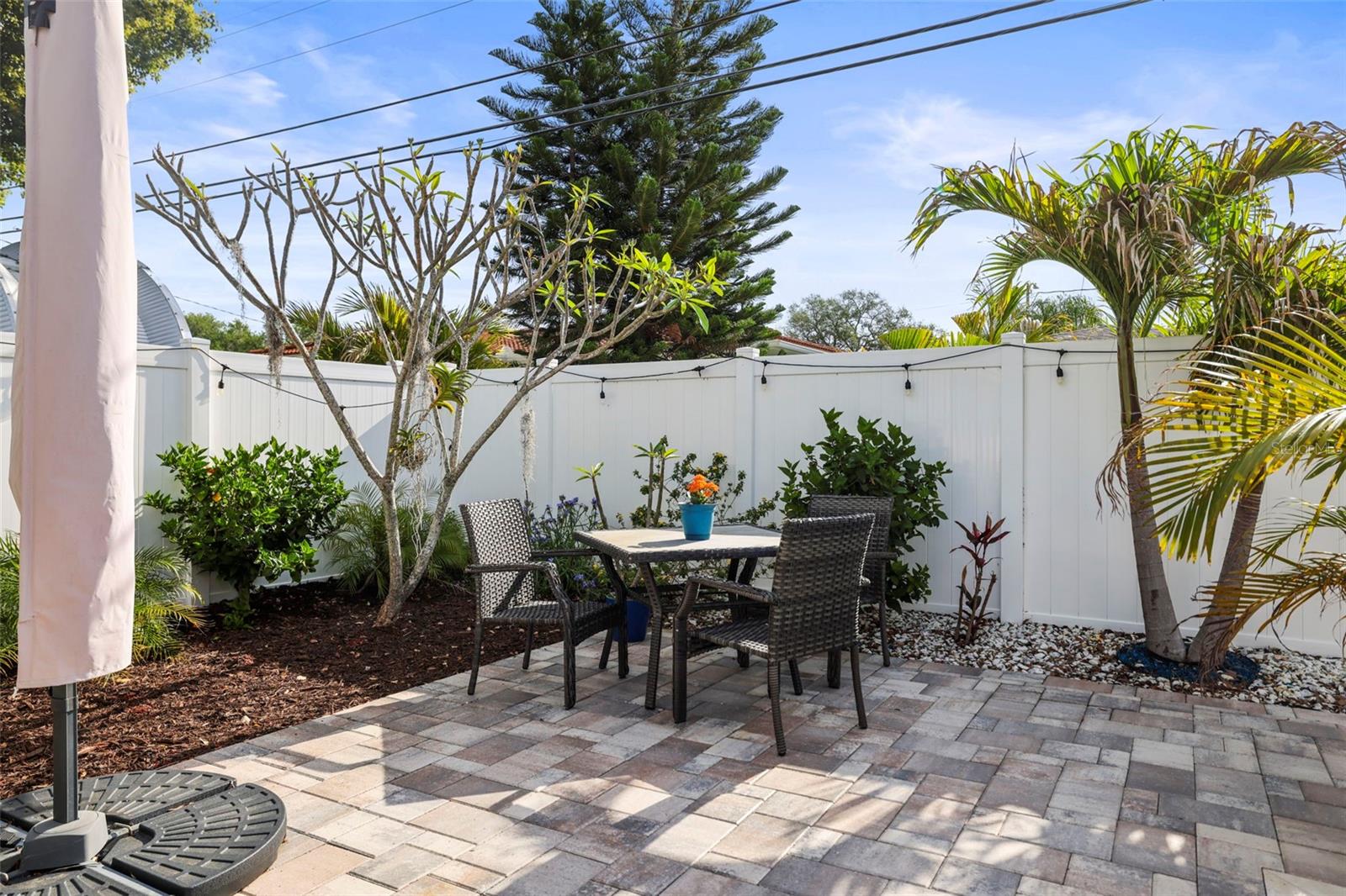 DUNEDIN ISLES ESTATES 1ST ADD - Residential